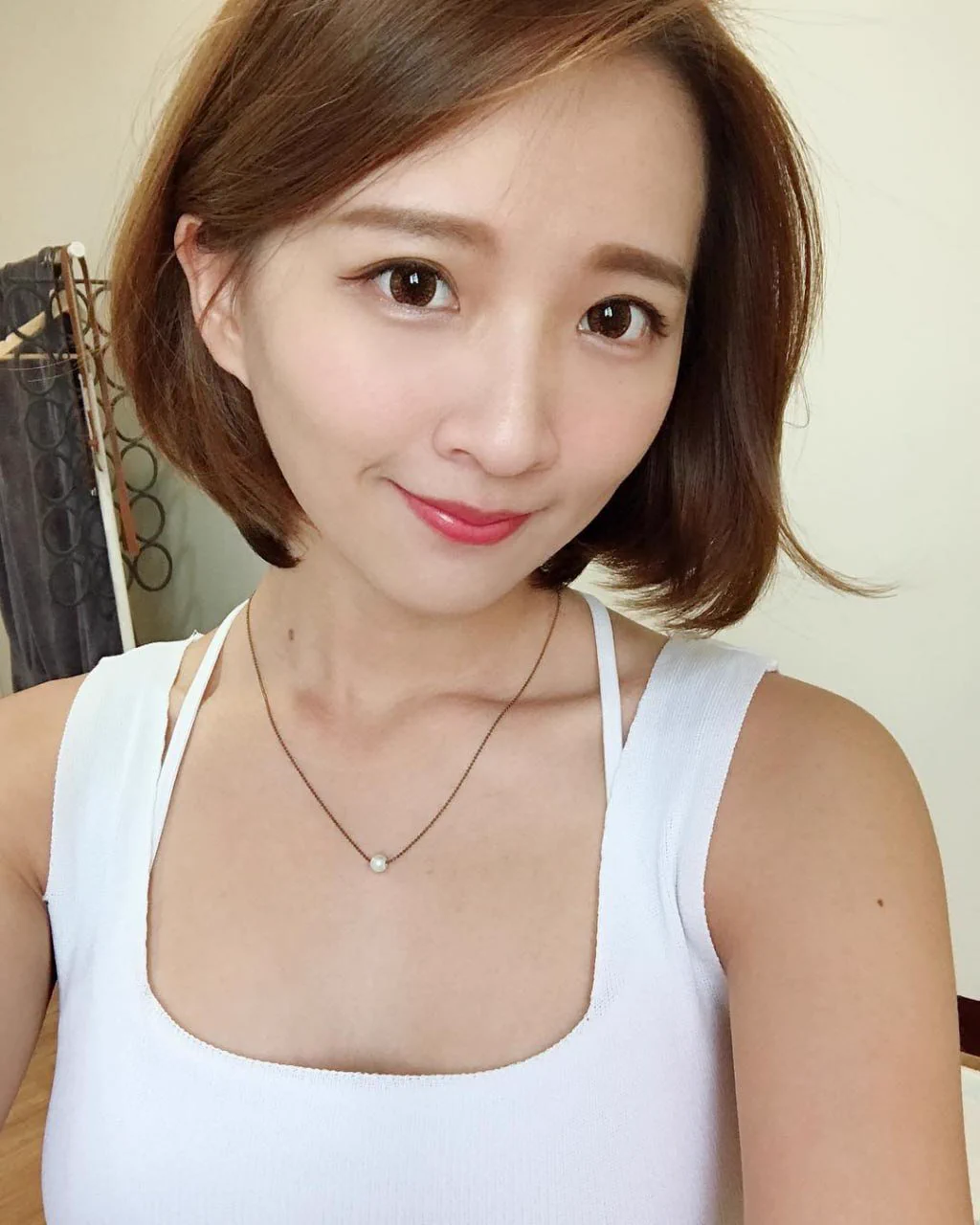 目前状态 做人缺爱 做爱缺人 😩 评论抽选一个下周和我约会 我就不信找不到一个人❤️ #同城附近优先 https://t.co/PE1xD3r4Hf