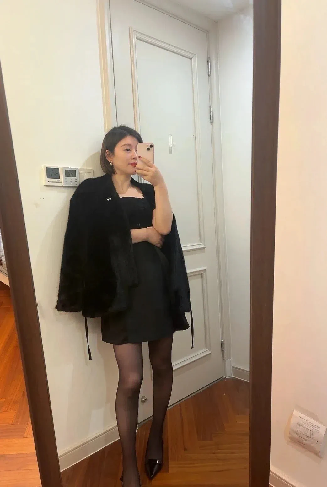 打扮一下出去逛逛，今晚想找个会调情的大叔，放松一下身心~还有没有没睡的温柔大叔~💌私信位置！ https://t.co/eowSHl1GUz