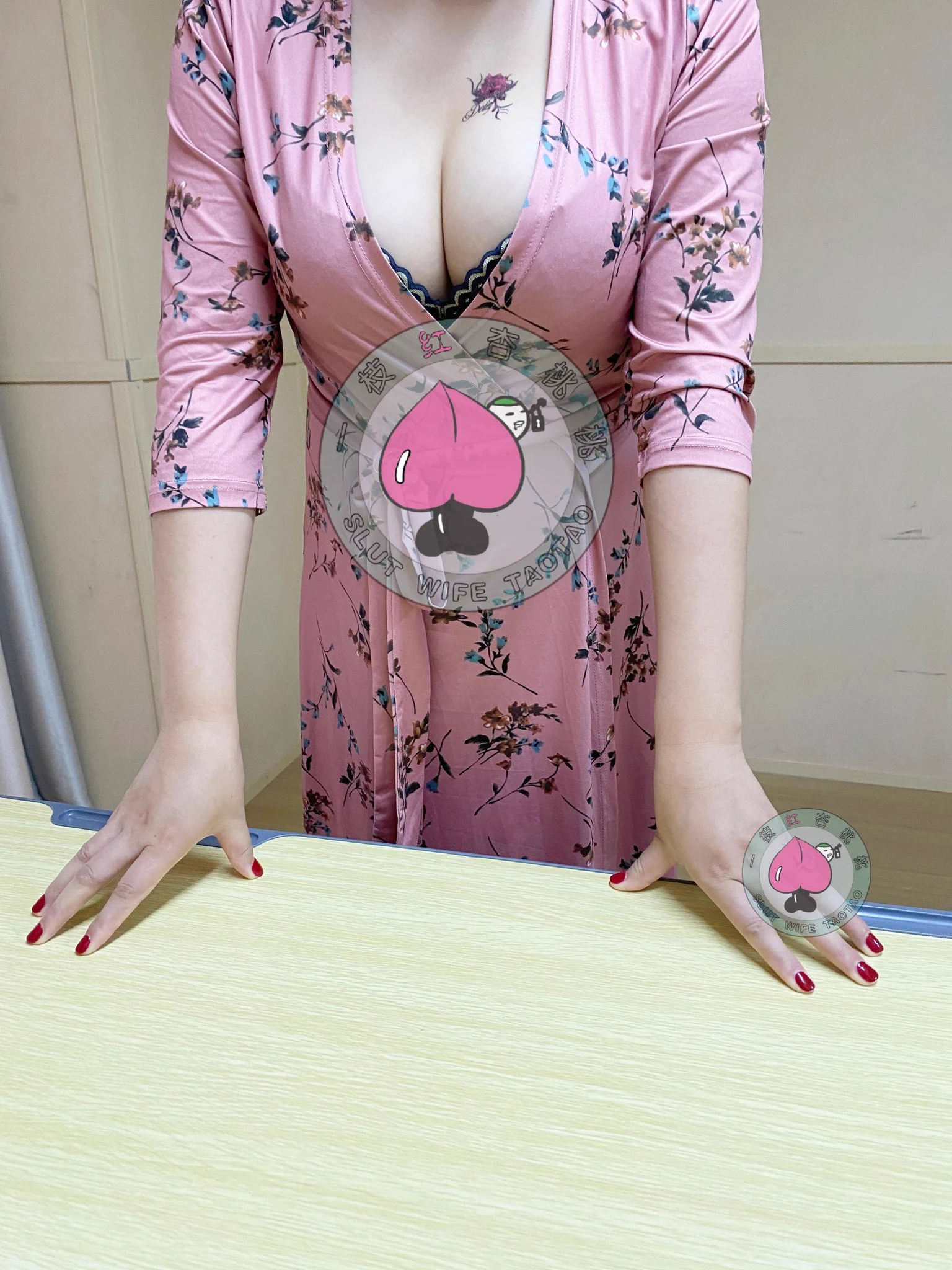 😏坏蛋儿子，想吃妈妈的奶么？ https://t.co/Kbv30BgAD5