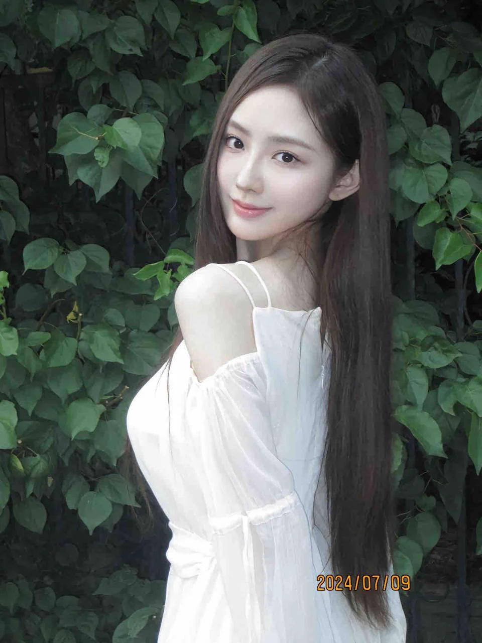 🌿Beijing🔝电影学院表演系学生05年172身高D罩杯，纯天然0整，皮肤雪白，蚂蚁腰，大长腿在校学生，假期兼职 每天十点打烊约会流程请查看置顶推文Tg全国交流群☞https://t.co/6y3Zqu037G https://t.co/iqxlQFuMFa