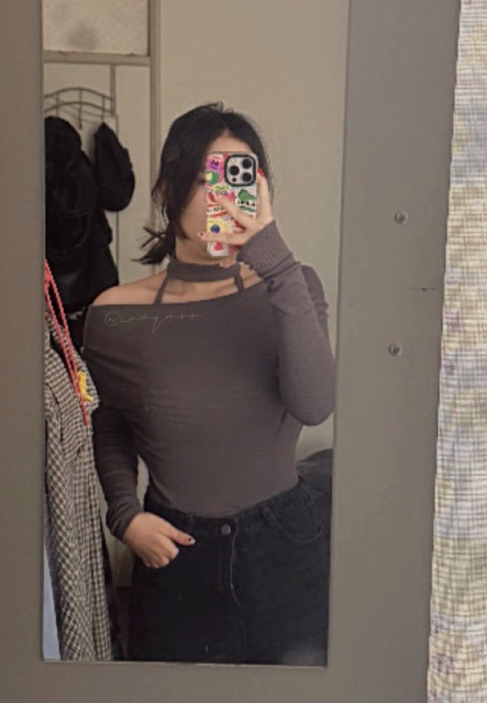 （頭髮超亂） https://t.co/yb7S9t1xzE