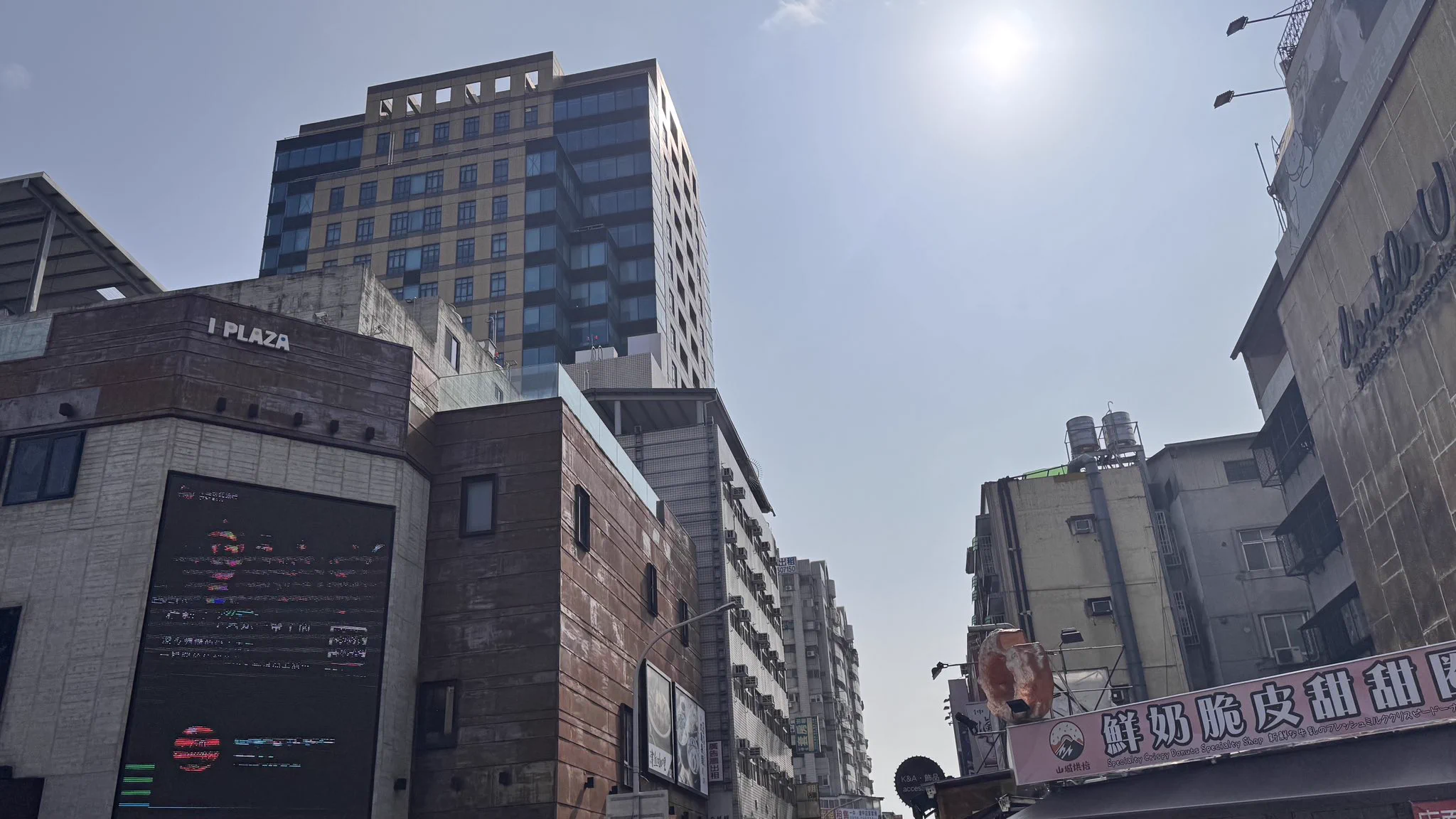 為促進台中經濟觀光，今天我要和小孩去一中消費所以今日活動是，你 #今天 也有去一中街消費，並且「把你買的東西跟攤位一起入鏡拍起來」貼在留言處，我會給欣賞昨天在浴室做愛的作品🥰@LOVE02578 依依大尺度無碼小帳#請勿用別人的照片#請勿為了奬勵騙我#限今天去一中購物拍的否則我會封鎖哦😜 https://t.co/GtW1HuojF6