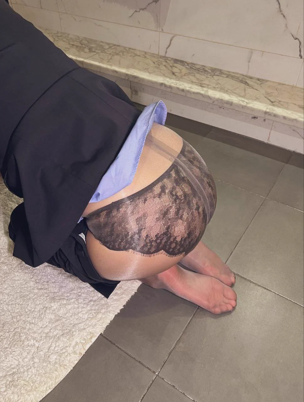 说好的过年突袭检查，结果到了之后同事说要检查我有没有穿内裤…好了好了穿了，而且还穿了丝袜呢…有没有人想要这双丝袜和内裤～当春节福利送了吧～ https://t.co/98t66LlN0N