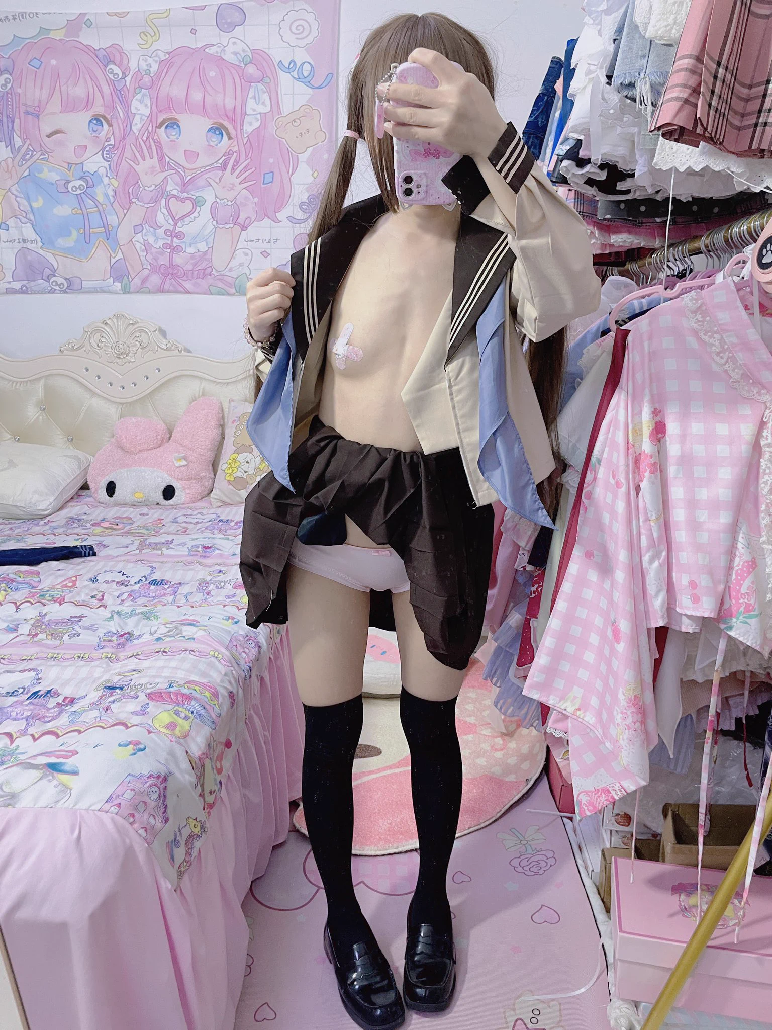 新的一年

@Fulishequ 
@xiaolin_577 
@fuligc 
@youluo09 https://t.co/IeURHNvPAG