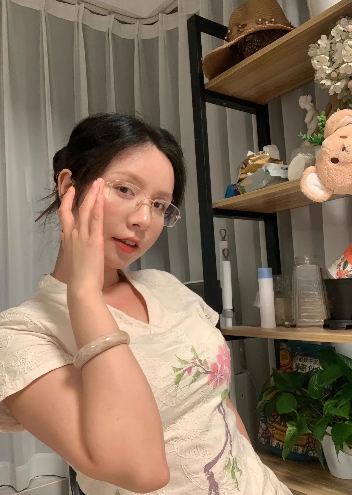 佛山50岁美丽大方的玥姨 https://t.co/jraSgCxsVd