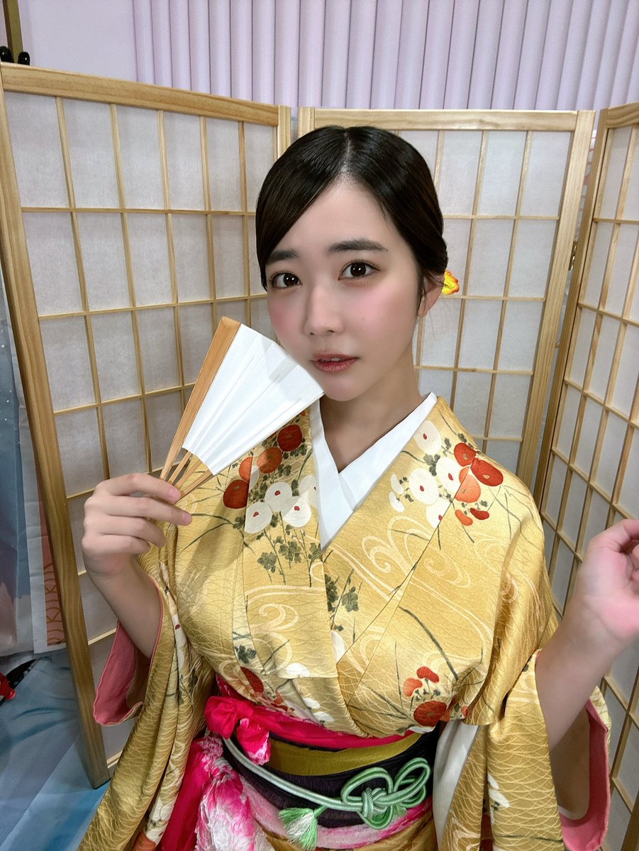 [おしらせ👘]

なんか落語やることになりました！

大喜利に挑戦します💦💦💦

なんか最近大喜利してばっかだな……気のせいか🙃🙃

🗓3/23(日)
🏠表参道グラウンド
⏰昼の部 12:00開演
夜の部 16:30~開演
🎫予約開始 明日29日20:00~
https://t.co/AC0h7dCo2U https://t.co/uLcXgFpEL4