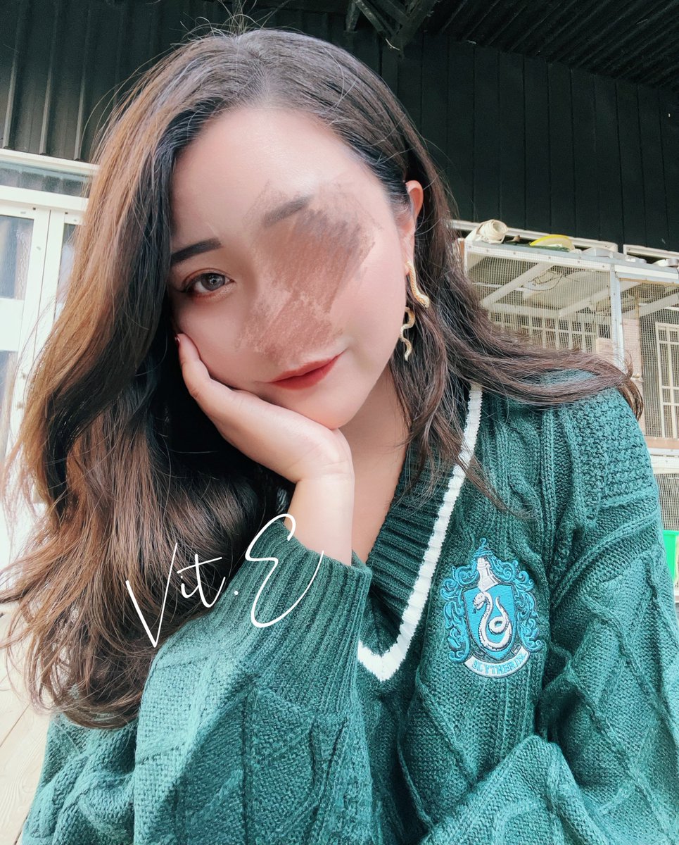 初一走春綠油油🧨

蛇年🐍身為蛇院人
必須史萊哲林一下吧🪄

#大年初一 #走春

感覺春節期間
蛇蛇耳環的出現機率會很高(๑ ́ᄇ`๑) https://t.co/4G8K5KHeUh