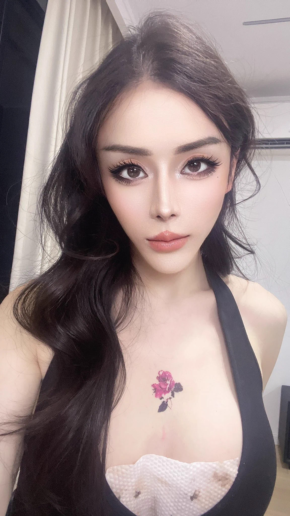 自曝一下我虽然不做1 但喜欢吃着帅哥的脚打飞机所以说要变性还感觉蛮可惜的 害怕以后不能这么爽了 变性后还能这样舒服吗 做出来的阴蒂也可以这么用吗❓能让我吃脚的都是各方各面都有所突出的帅哥 那些说我吃脚恶心的拜托🙏 麻烦你们撒泡尿照照自己 大部分人我都还是看不上的 https://t.co/KdEKBQsgOz