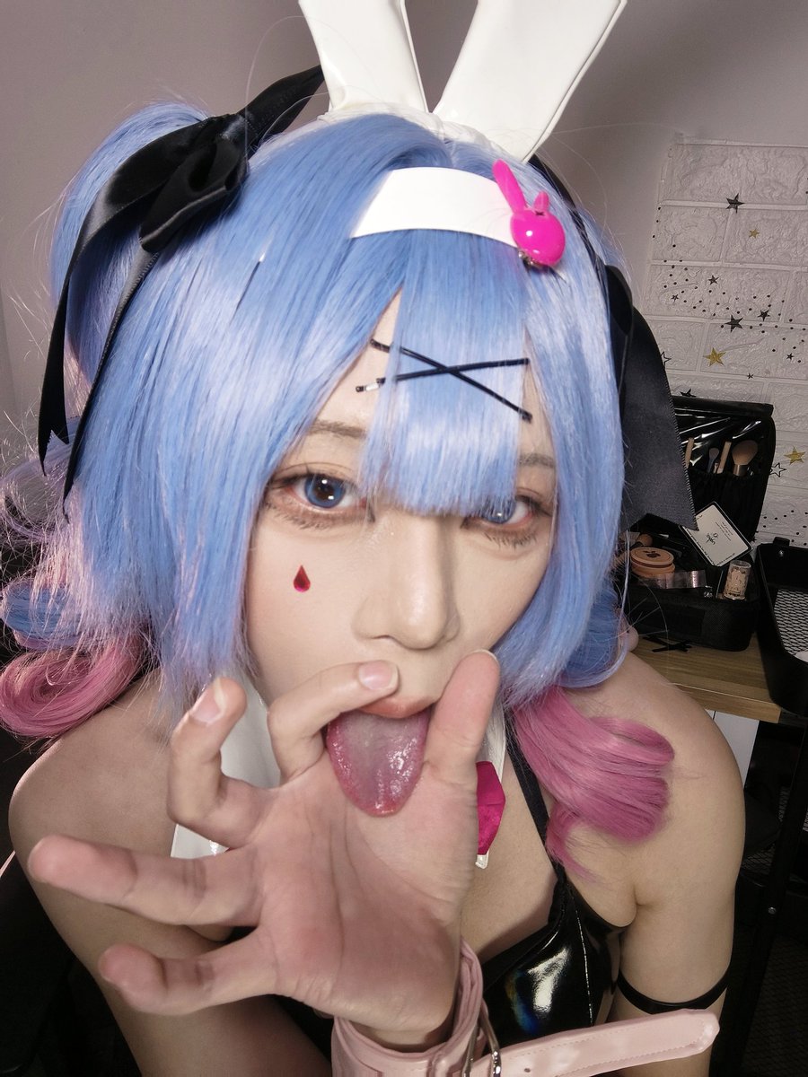 好久没看小舌头了吧 https://t.co/LO5Fe8NwM2
