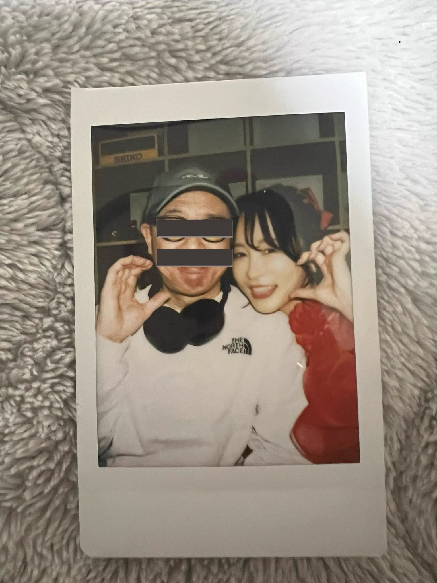 @193iKkyu3 #いくみ管理部 #サイゾー 今日はいくみさん、サイゾーさんのイベントお疲れ様でした！お昼から夕方まで休みなく動かれてたので、疲れたろうに、今夜はゆっくり休んでくださいね😊サイン入りサイゾーは今週会社の送別会が有るので、仲間内に配りいく民布教いたしまっす👍🏻✨︎´- https://t.co/sp3XjwyGTS