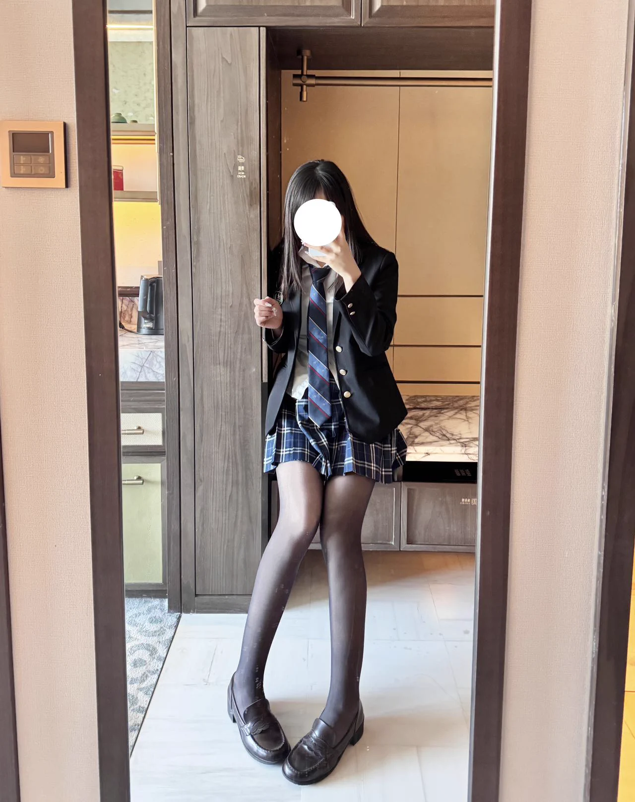 【暗金严选】老牌ZJ，全国线下c圈，人不多但靠谱，都是选了都选的99%好评选手 🚪200🐧1294606537🛩️ https://t.co/L76LlYr1ZQ身高体重：165cm/98斤 B+是否抽烟/喝酒：不抽烟不喝酒无纹身能否口/亲：看k干不干净道具/衣服：cos/lolita/汉服/jk/玩具➕其他项目看情况加是否榨汁姬：是 https://t.co/5aRpzHfEQq