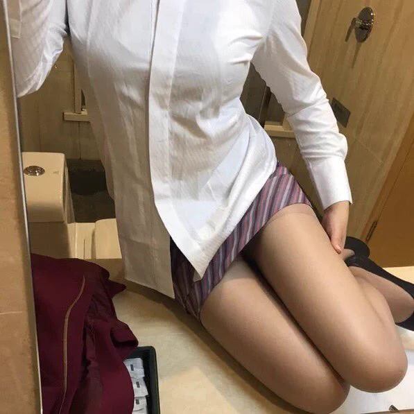 喜欢我，就和我讲，我又不是不负责任。 https://t.co/dAU38GLSeJ