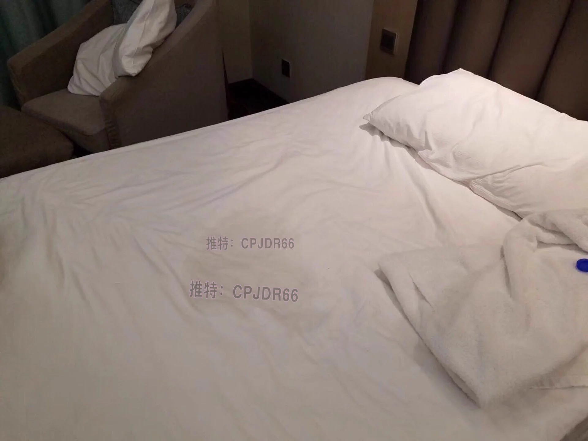 被几百人大汉轮奸了一遍？给男友戴了绿帽？22岁妹子让她潮喷了3次，想要付费约我让女人潮喷才会想和你上床操逼潮喷君10➕年经验积累教程技术都是满满的干货从不做长篇大论的流水内容，直接告诉你如何操作，才是用心，才是对彼此的负责 https://t.co/tfIT4sq8AJ