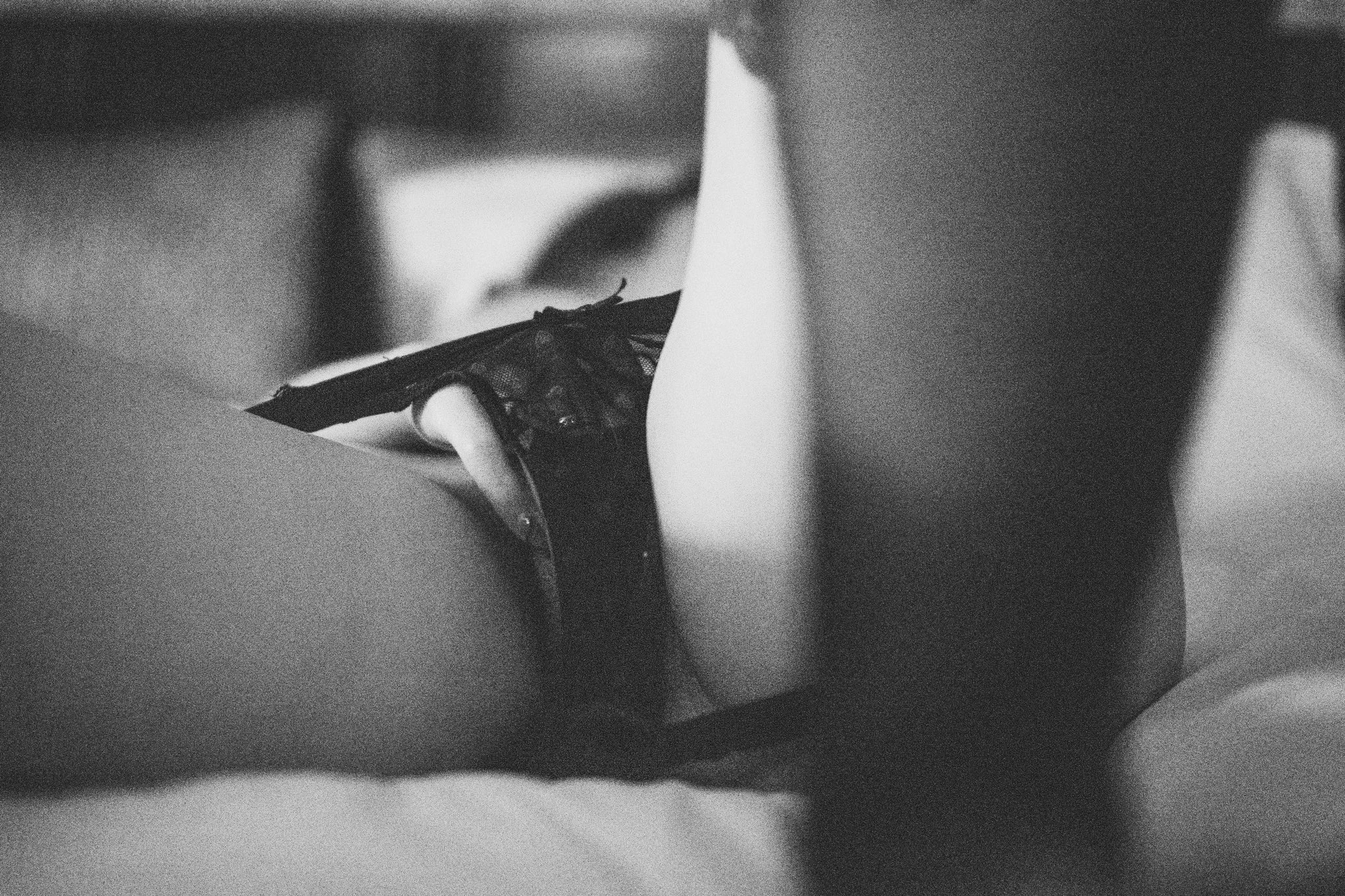 Tease📸@unrealeyes1011 @ExceptionMood @Fengsiyuan #erotic #intimate #seduce #seduction #私房写真 #私房攝影 #情感 #人体 #反差 #上海私房 #上海约拍 #私房摄影 https://t.co/vpeGDGDu7l