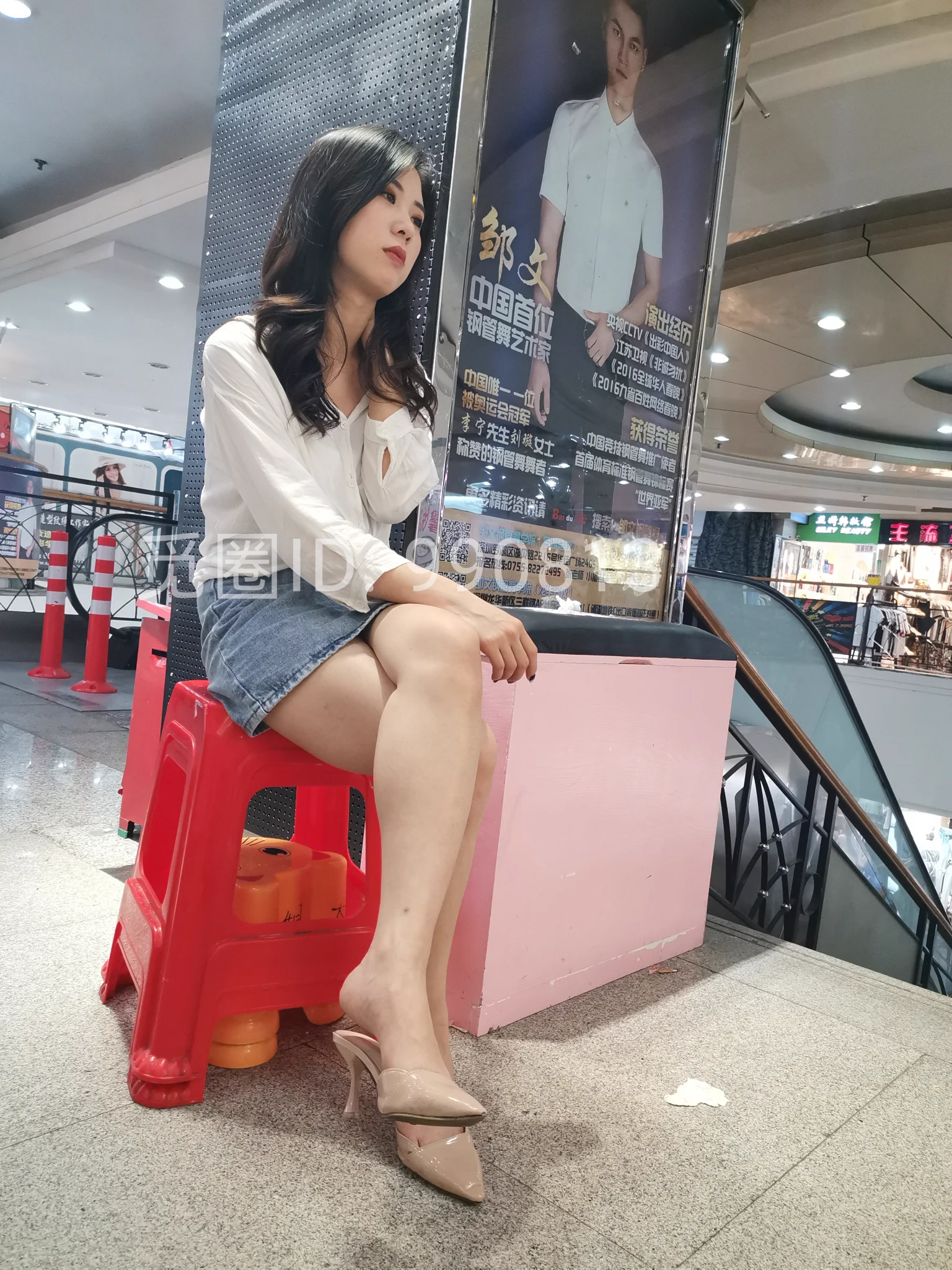 美艳裸腿人妻#人妻少婦 https://t.co/1pnBVLfDzp