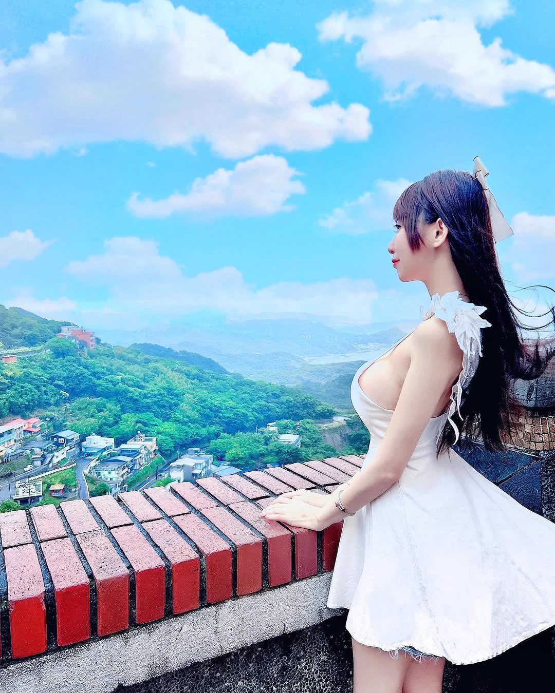 那片天空一望無際希望帶我看到那片風景的人是你💕#臺北 #九份 #九份老街 #風景#台灣 #台灣景點#采衣 https://t.co/tRTz5beOdT