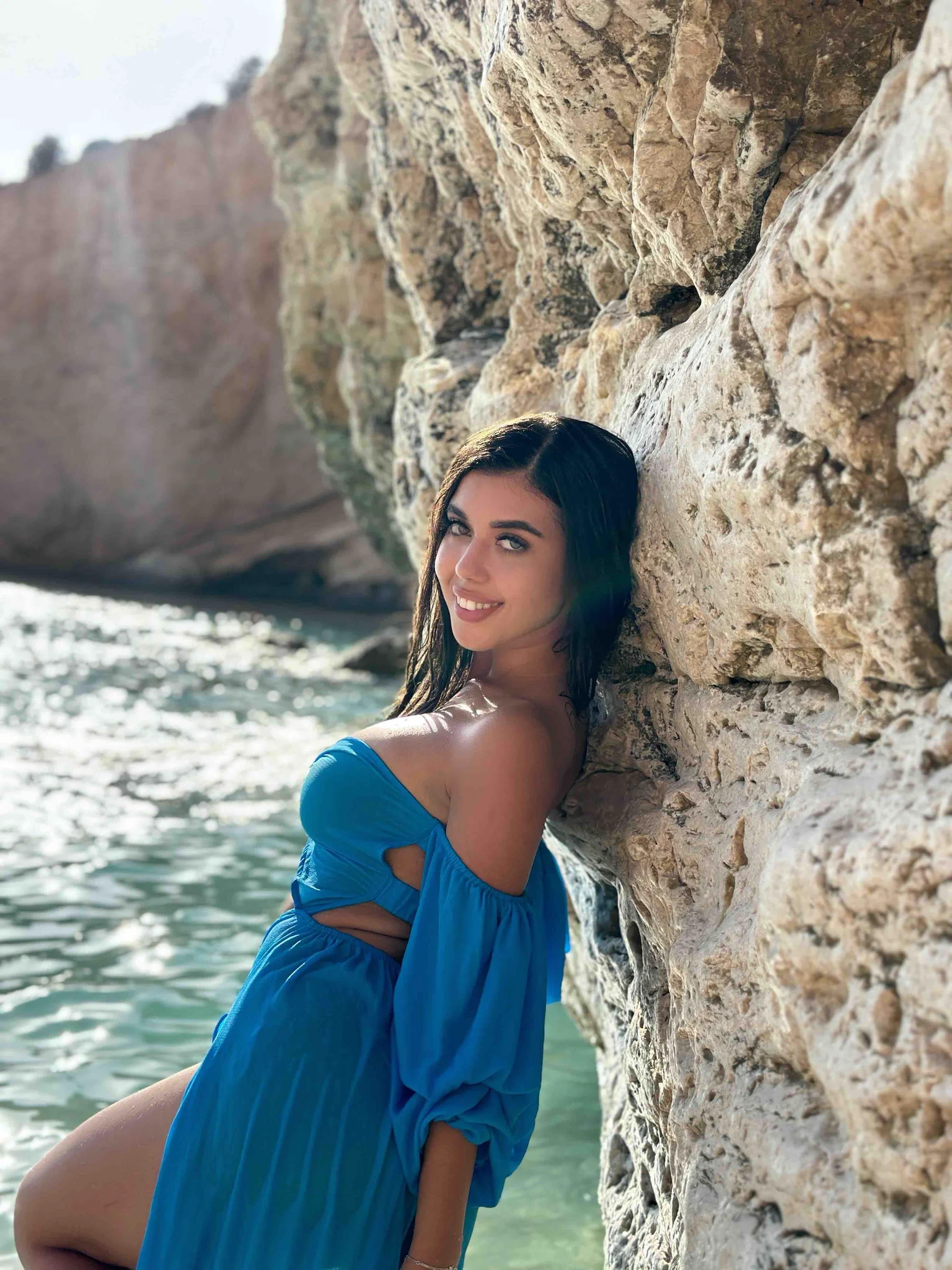Charming #ClaireJenner is the embodiment of beauty and seduction, ready to take your breath away 🔥Her radiant charm will leave you captivated and longing for more 😈Join her live now only on https://t.co/b0MC2eF5Sg 💋#LiveJasmin #TimelessBeauty #IrresistibleAllure #BeautifulLadies #NSFW