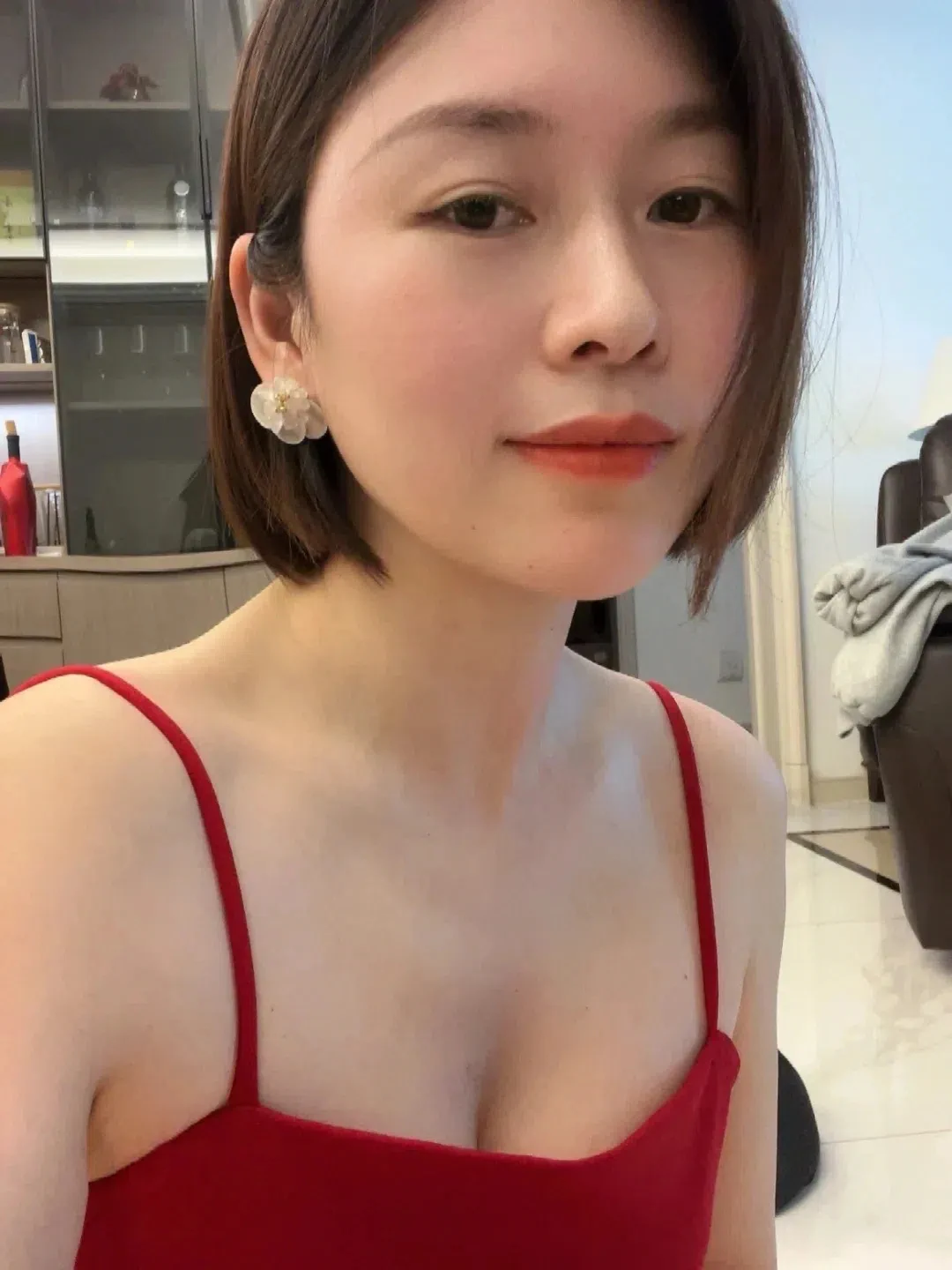 哇！热水冲在身上，整个人都暖洋洋的，真想一直赖在浴室不出来~泡沫滑溜溜的，温度也刚刚好，就差…一个人帮忙搓背了~🙈 https://t.co/Crmv3BsB9E