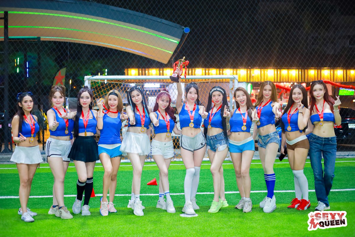 ปีนี้สีน้ำเงิน คว้ารางวัลแข่งขันกีฬาสีเน็ตไอดอลได้รางวัล ที่ 1 คร่า 💙🎉
#sexyqueen #sexyqueensportday2025
#กีฬาสีเน็ตไอดอล #สีน้ำเงิน https://t.co/BrJFOiiY5C