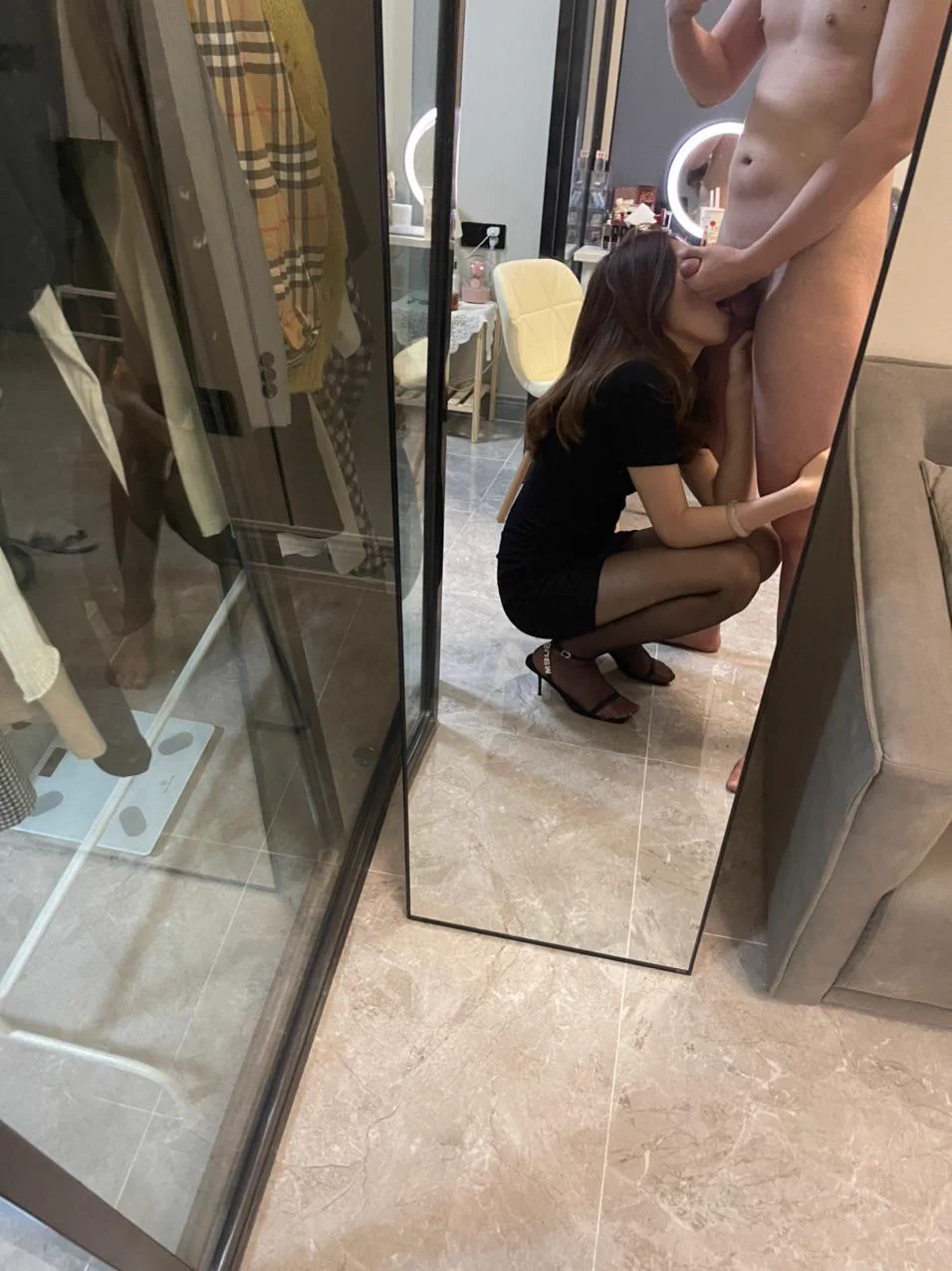 閨蜜在洗澡他男友讓我幫他吃看見硬硬的棒棒就想要吃有喜歡被我吃的嗎私訊我#想吃硬硬的棒棒但不是射很快唷#報名請私訊 #轉推愛心 https://t.co/KK3RGvt86R