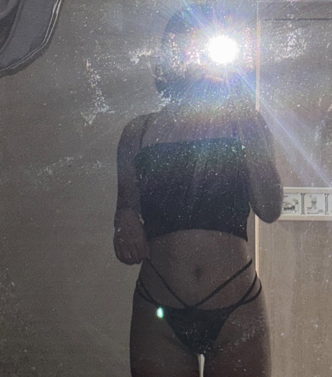 鏡子有點髒
等我想到再擦🫡 https://t.co/Po5nZMLARO