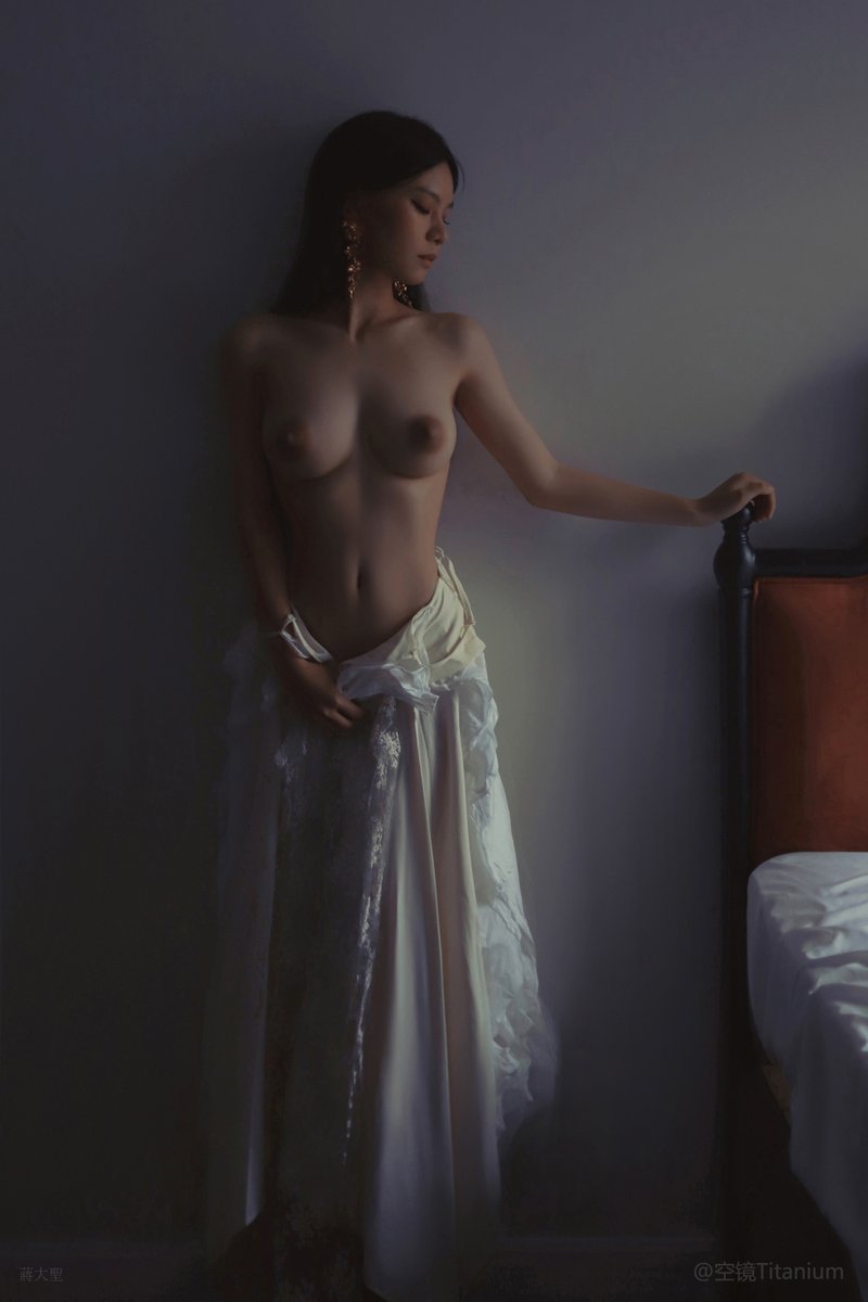 “迟迟未见”  

摄影：@kjtitanium_ 

#油画风 https://t.co/ISPOOtx1ci