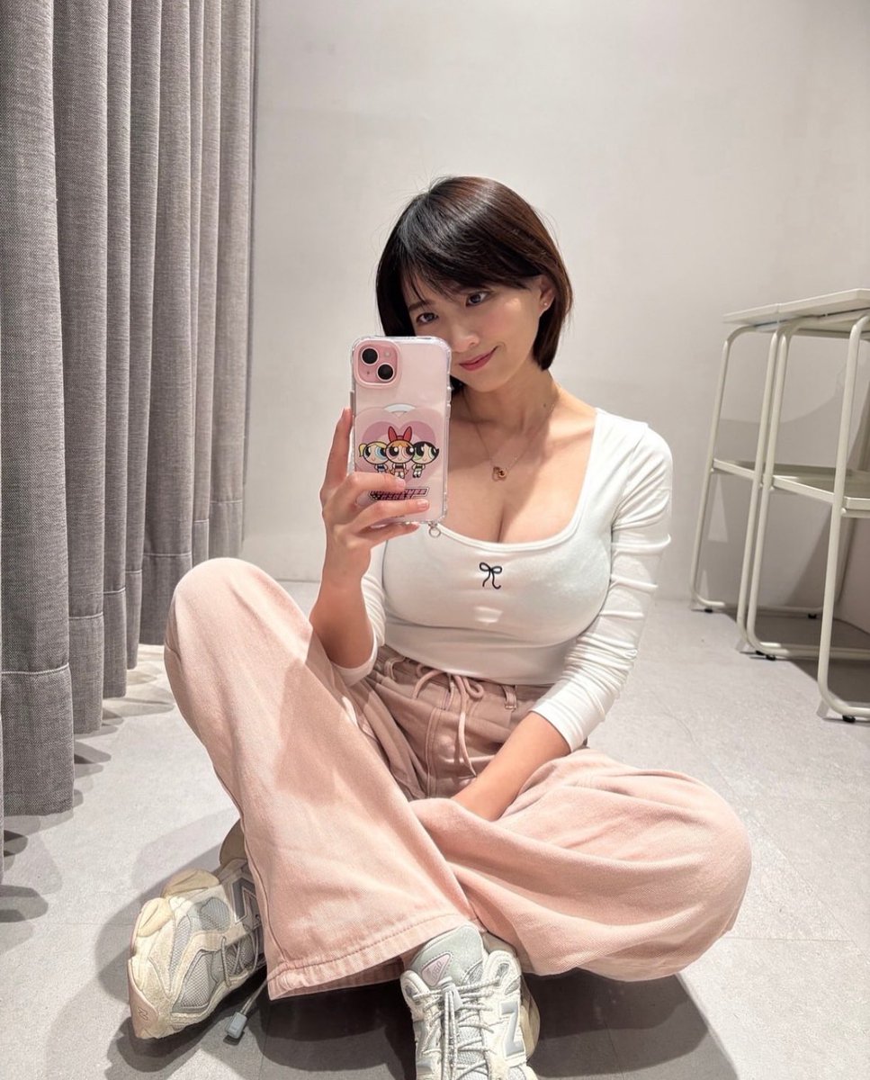 雨天適合來發個自拍 https://t.co/nhoDyVTOy5