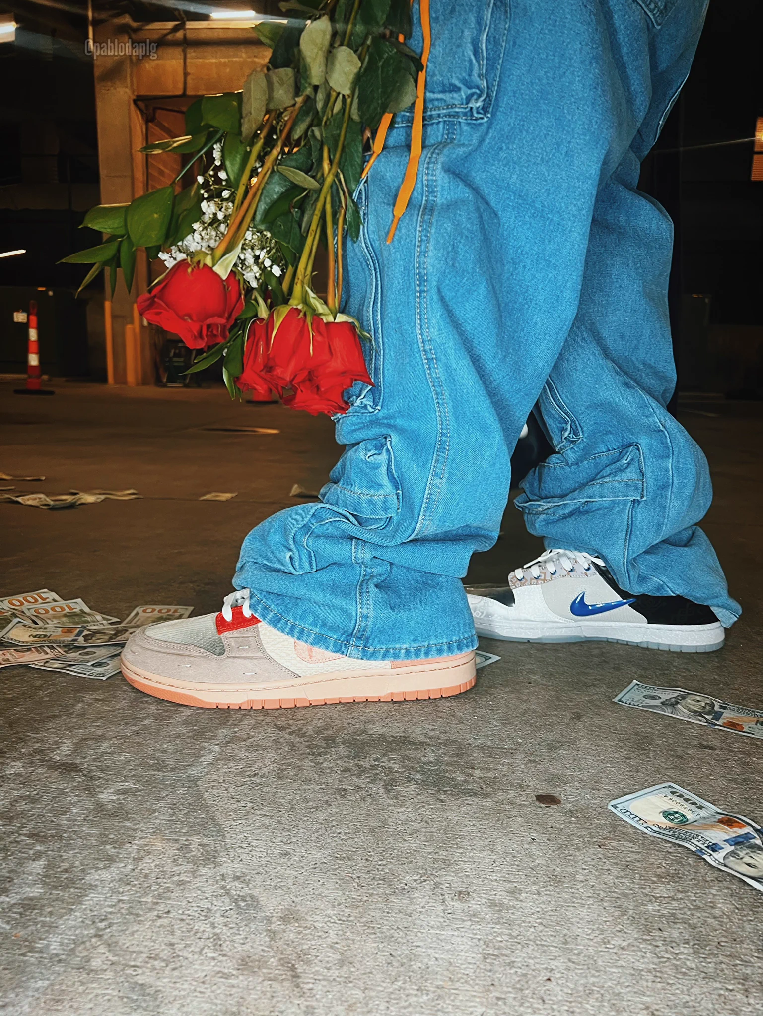 Giving flowers while you’re here…. 🌹🥀 https://t.co/6sbcWpEwAw