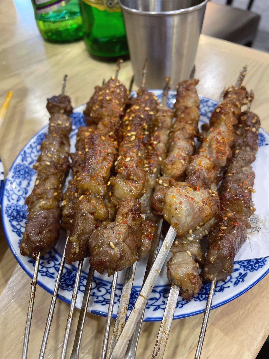 哈爾濱的生活跟台灣很相識。
剛從酒吧回來！ 人美真好、不用花錢就有酒 飯可以享受😋！ https://t.co/xZW4zVZs3r