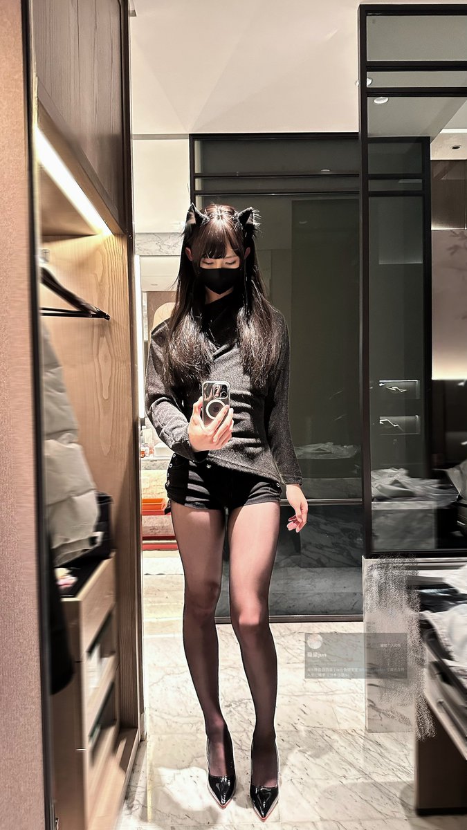 该怎么开口呢 是说天气还是好想你 https://t.co/SxmEYsUFSd