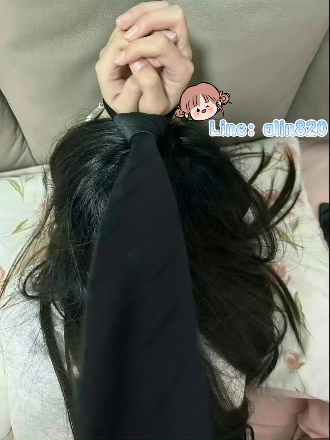 今天被領帶綁住了雙手 你們猜內褲有沒有脫掉 https://t.co/42HBpESKro