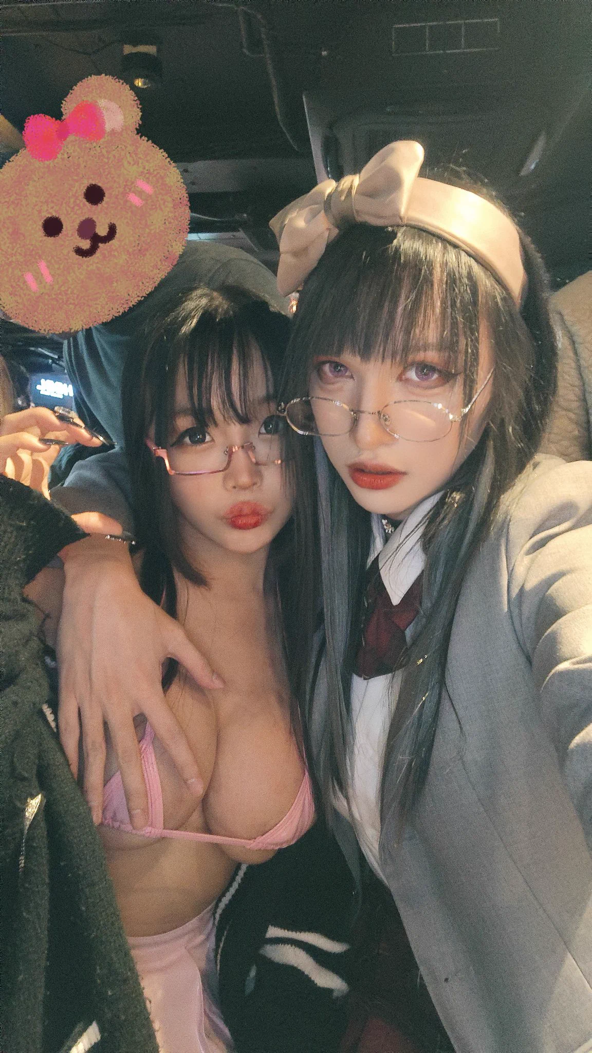 裸女派对2遇到麻豆女优@djsakuraaa了震惊我一整年她太大了，这谁忍得住不摸摸我要恶补苏樱花老师的作品了#裸女派对 #cd #伪娘 #男の娘 https://t.co/yRD1fHLV1i