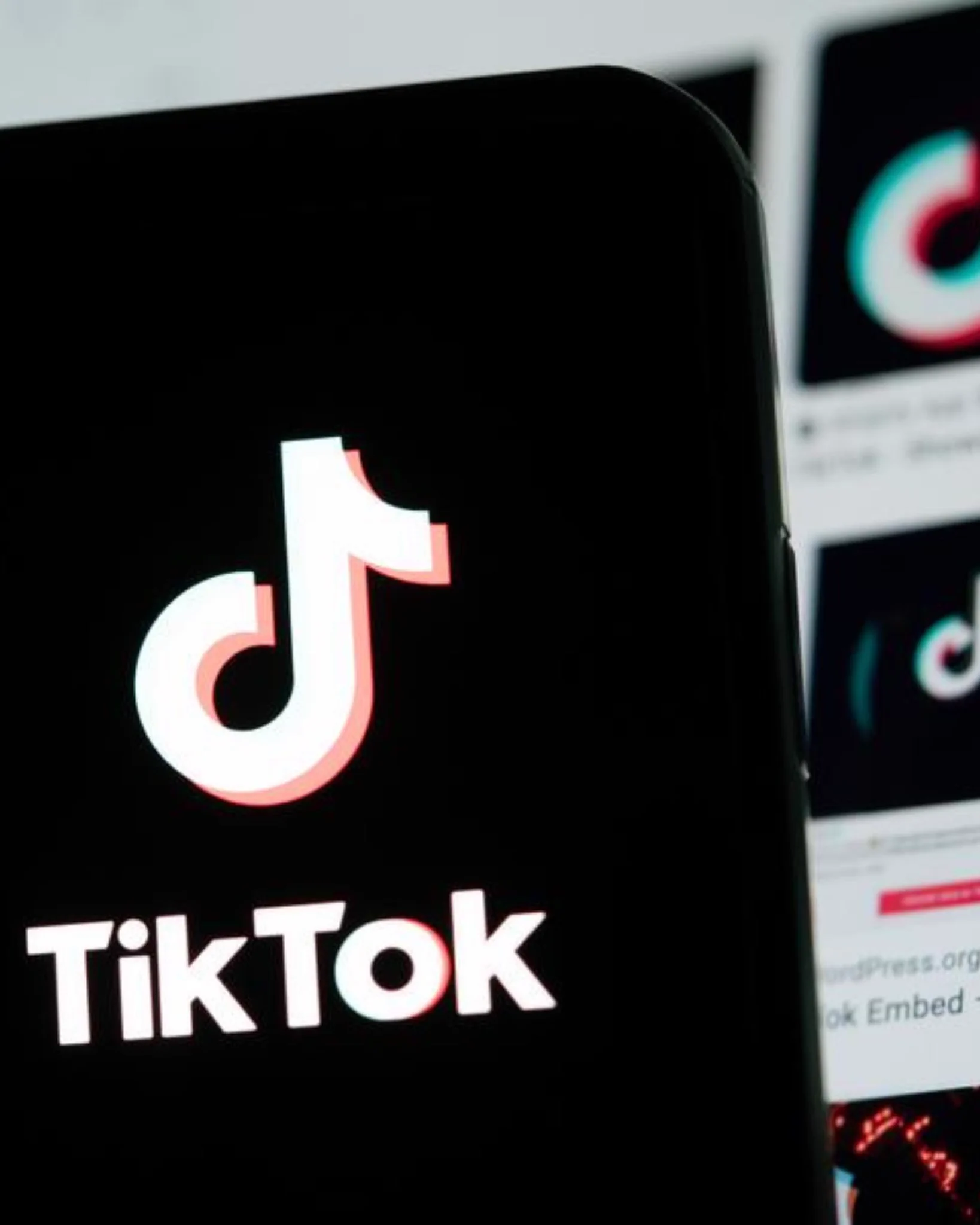 TikTok has overtaken Facebook in South Korea, drawing more monthly active users, highlighting the short-video app's rising popularity in Asia. https://t.co/gs0BDb69N1