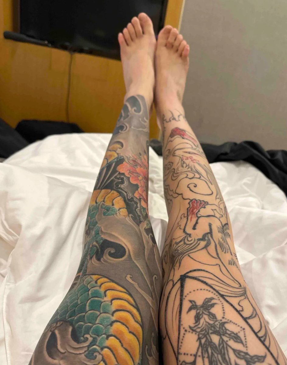 精神亲妈穿这个鞋又要把脚捂的发酸发臭了😭

#精神小妹 #无脑上供  #冤种  #舔狗  #洗脑 #奴下奴 #白给 #红框挑战 #男M任务 #恋足 #反差 https://t.co/jQRTIQqUvc