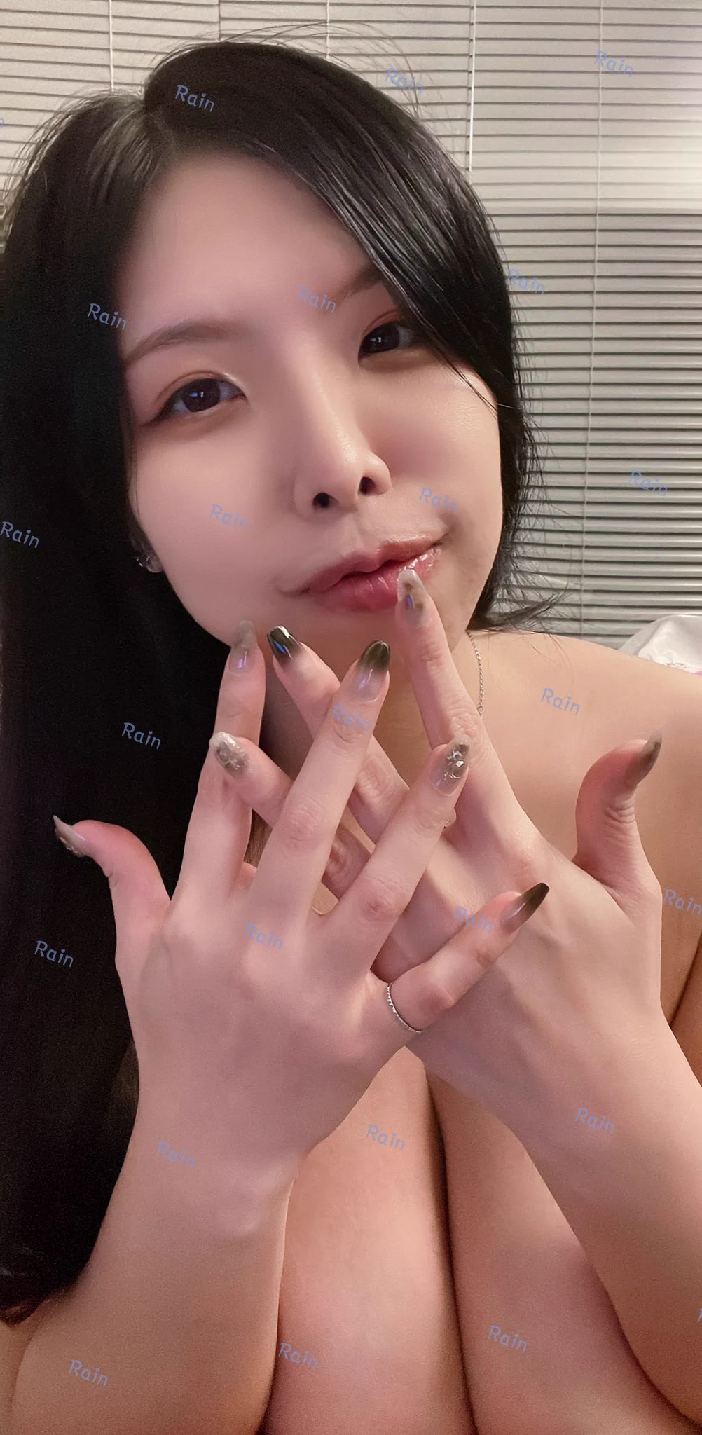 看看我的新指甲 好看嗎？ https://t.co/WyudEoZEHi