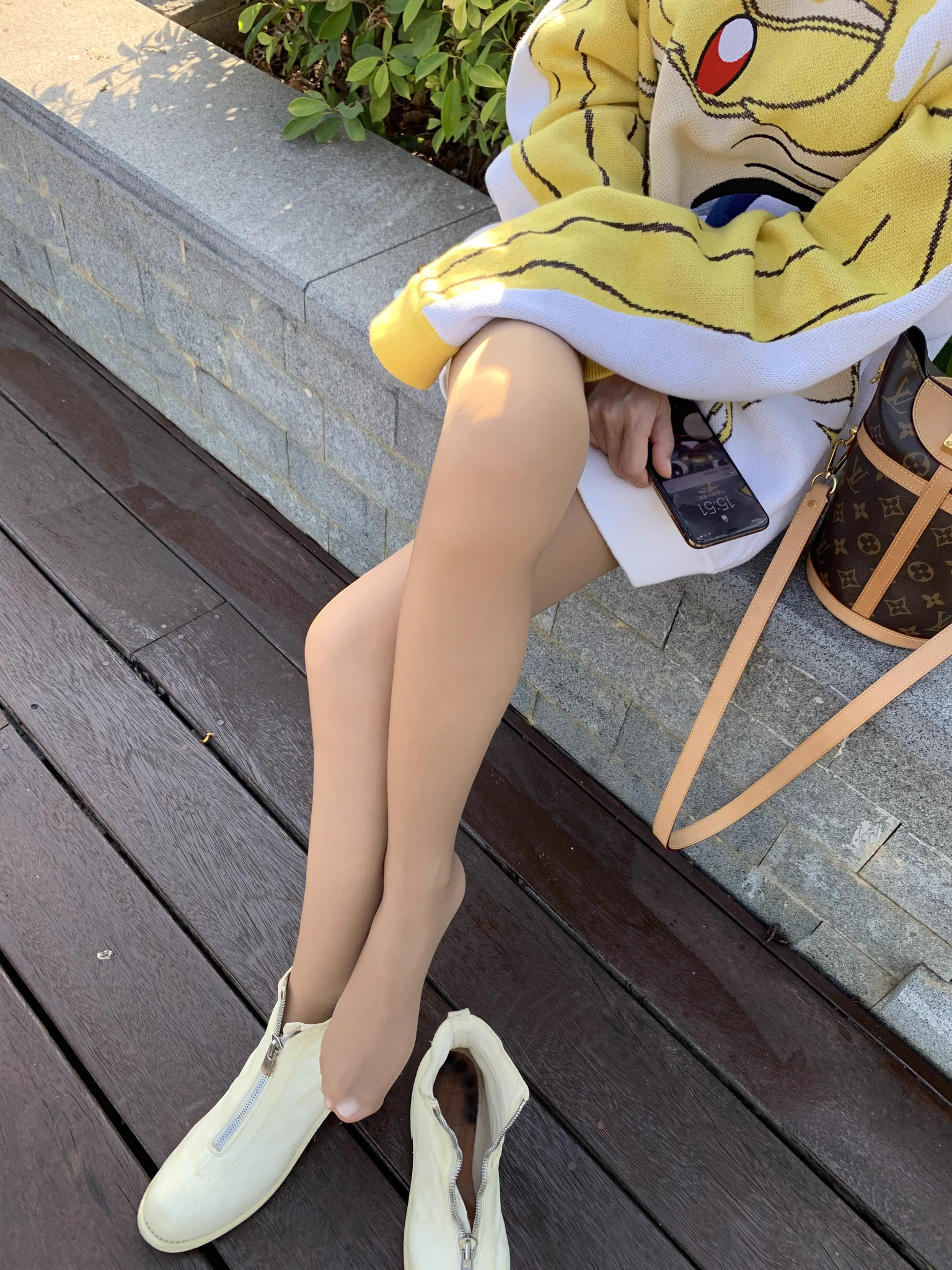 穿靴子湿透了……在南方靴子大多压箱底#原味丝袜 https://t.co/4x6CwzBxhM