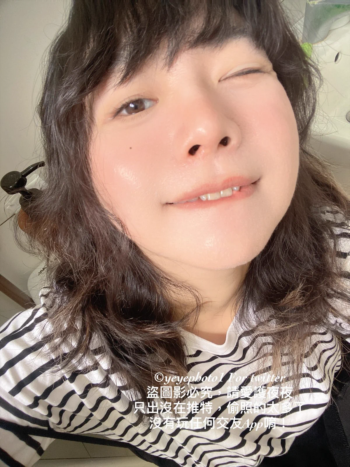 美女空姐說我的笑容甜到很像某明星#謝謝姊姊的喜歡#擁有一天好心情 https://t.co/kTTfow9IH6