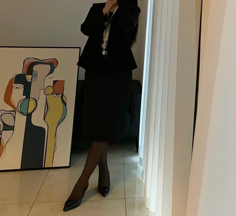 可惜样板房里有摄 像头，不然好歹拍两张掰开图 https://t.co/IAfZ7vneEh