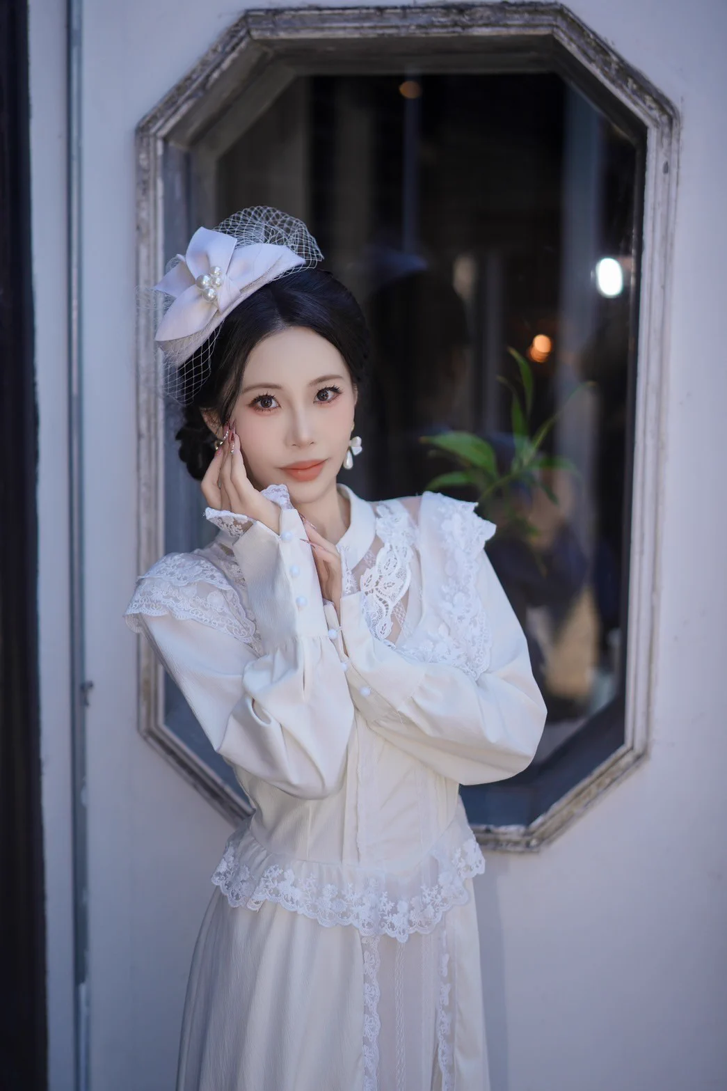 靜靜思考著今天該努力還是繼續發呆比較快樂呢？💕我的專屬連結💕https://t.co/M6KMQTxOr2 https://t.co/ep3yPOdogt