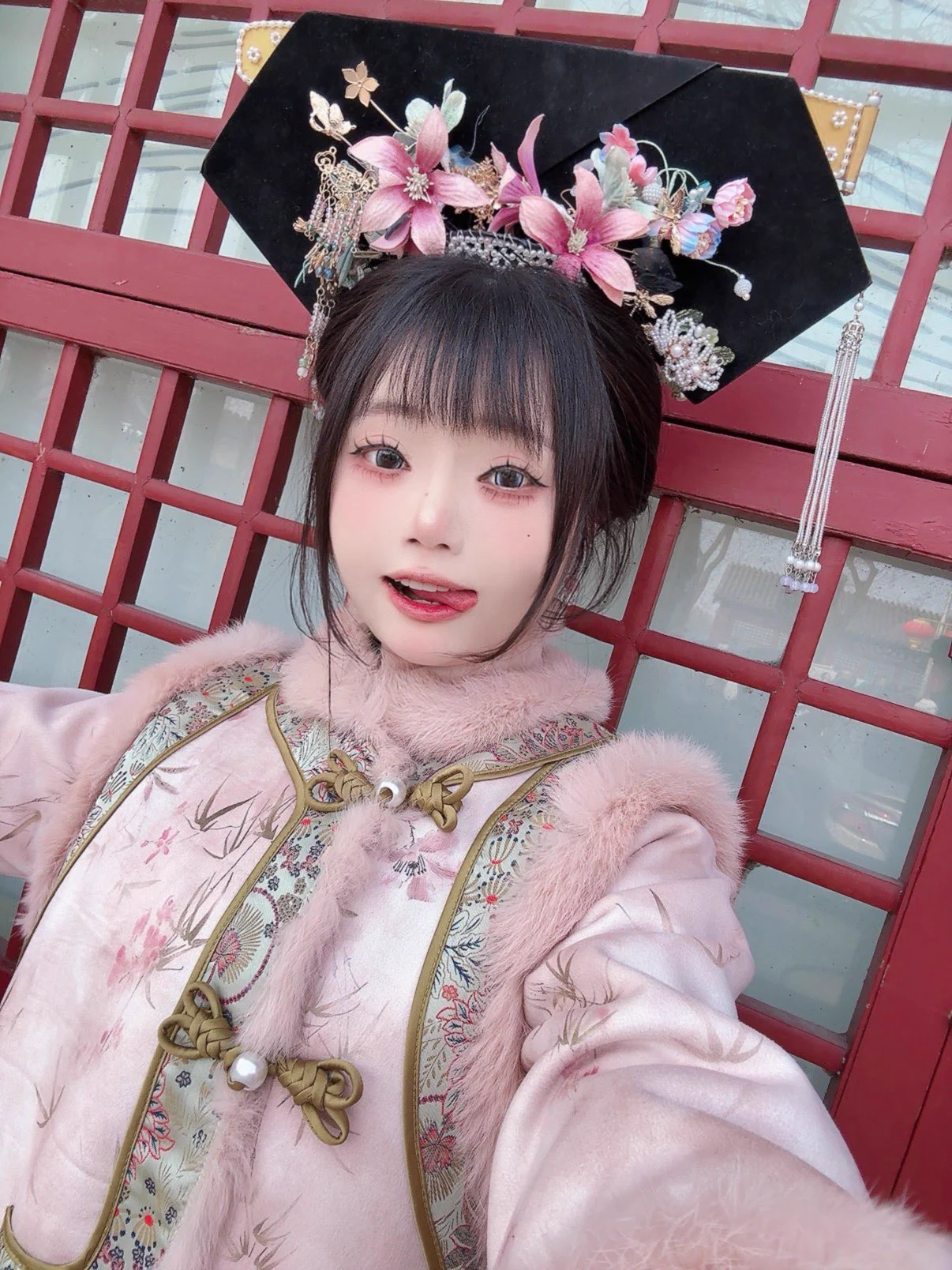 有人有看還珠格格嗎？你們覺得我像誰🤣 https://t.co/t31Sk3HURV