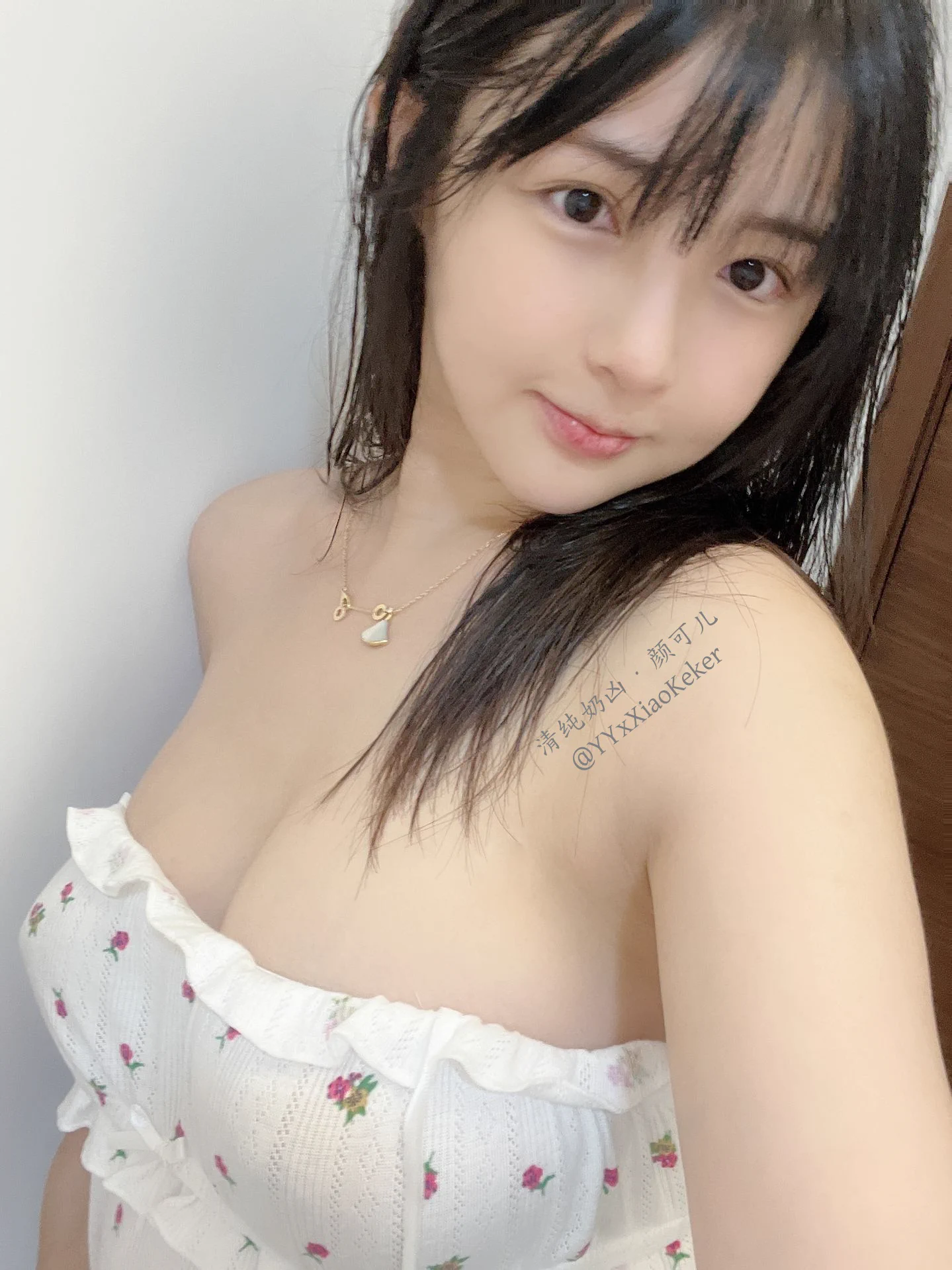 你们那里天黑了吗 我已经吃好饭洗白白啦 有空闲带我出去玩的宝宝嘛 https://t.co/llNgXtwgGF