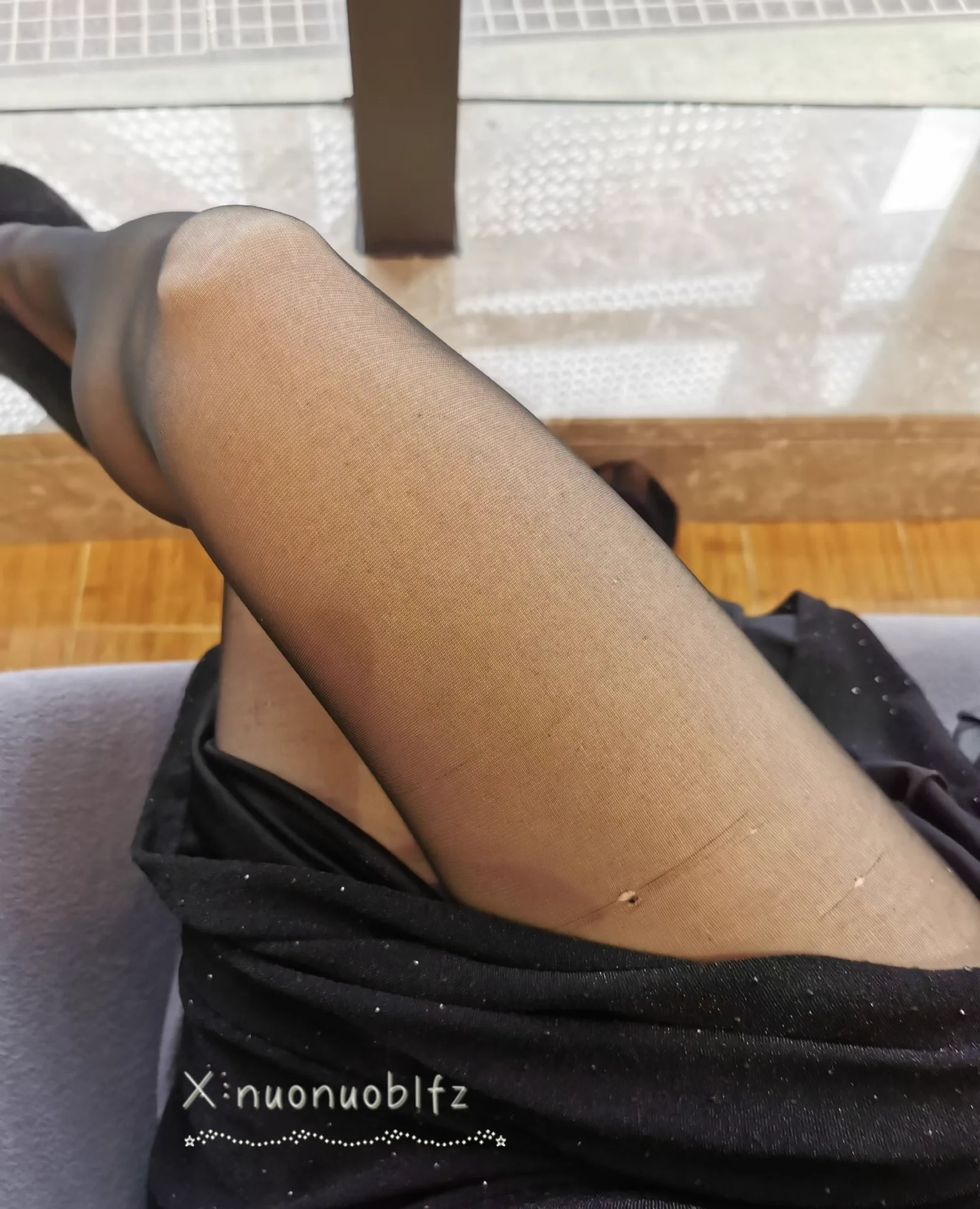 有点无聊了，没人陪我玩有没有要玩游戏的宝贝呀，咱们来玩撕袜袜的游戏 https://t.co/Ss4NL3p0dS
