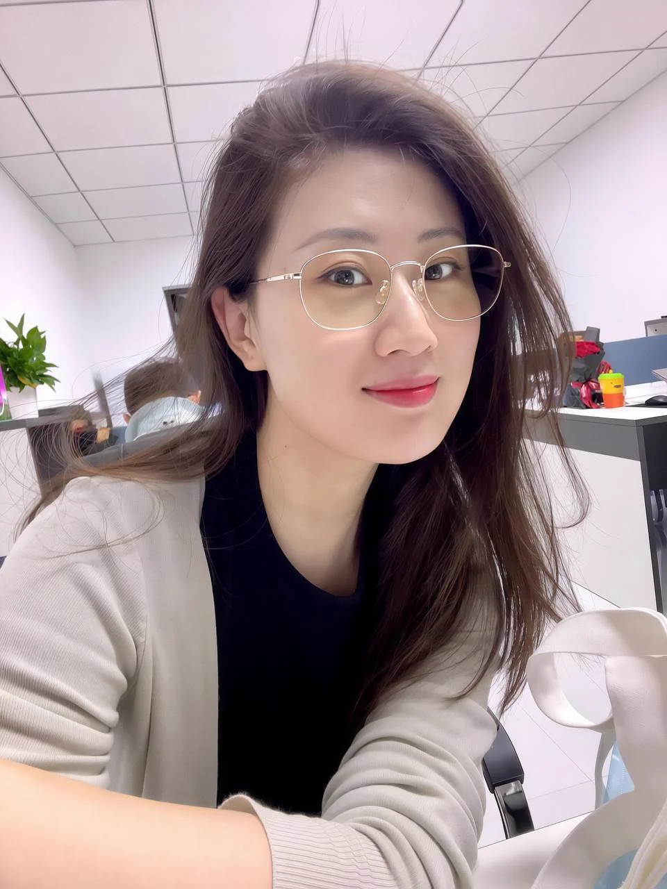 三十如狼四十如虎的年纪，好像每天都渴望狂风暴雨的洗礼，都说十个眼镜九个__? https://t.co/UkkAtbSba2
