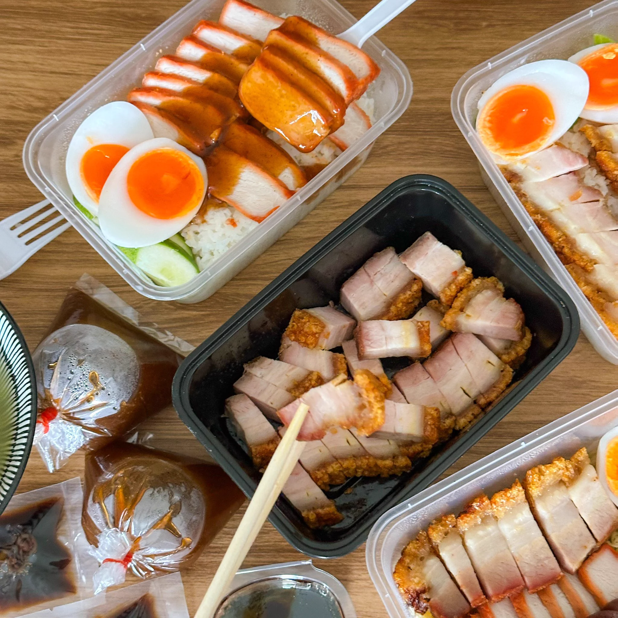 เธรดรวมร้านอร่อยแบบหมูๆ สั่งในแกร็บฟู้ดแบบกลุ่มได้ลดสองต่อ ลดอัตโนมัติตามจำนวนคนสั่งสูงสุด 15% + ใช้โค้ด MEGA ดูในรีพลายเลย! https://t.co/wTzBrNpwhv