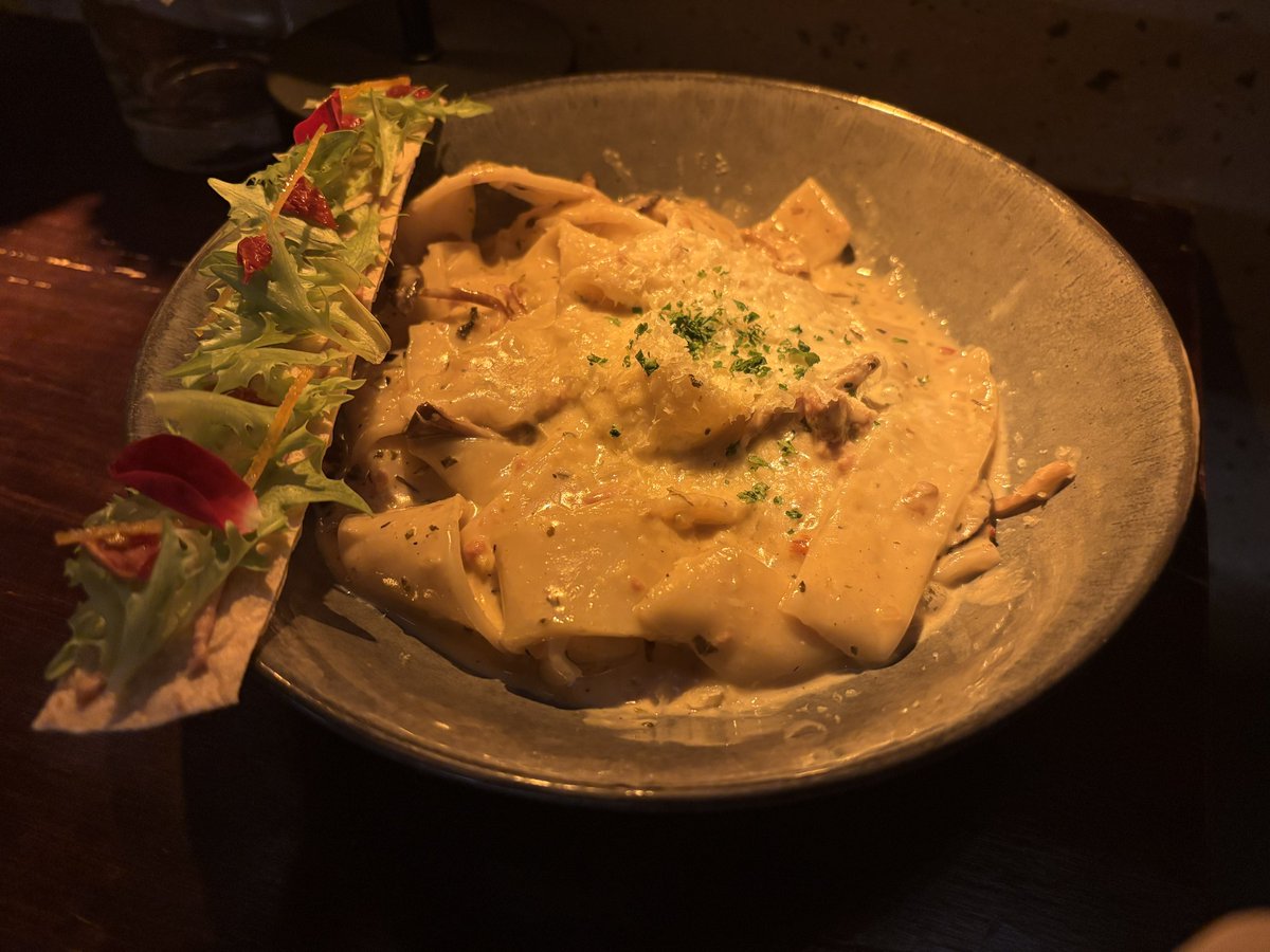 明太子美乃滋炸牡蠣
威士忌鵝肝寬麵
匈牙利海鮮手工細麵 https://t.co/bhrpcUNu5j