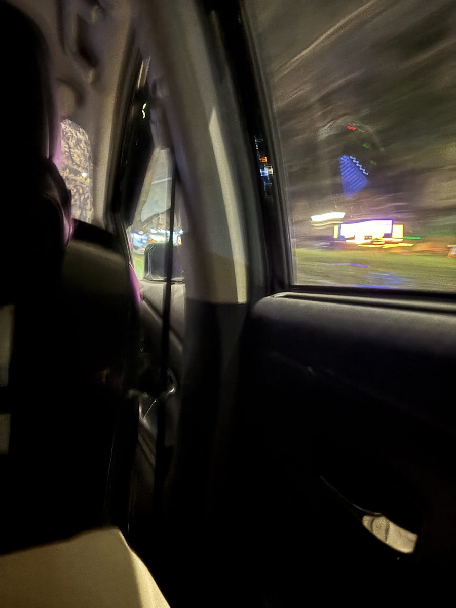 幹我在uber上滑推特看片片忘記關聲音
片中女主角那個叫聲就這麼大聲的被放出來了
叫的我猝不及防
哇靠有夠尷尬
我他媽一個嚇到馬上把音量轉小聲
但一切還是來不及了…
希望司機當沒聽到謝謝🥹 https://t.co/pRjIpOgim0