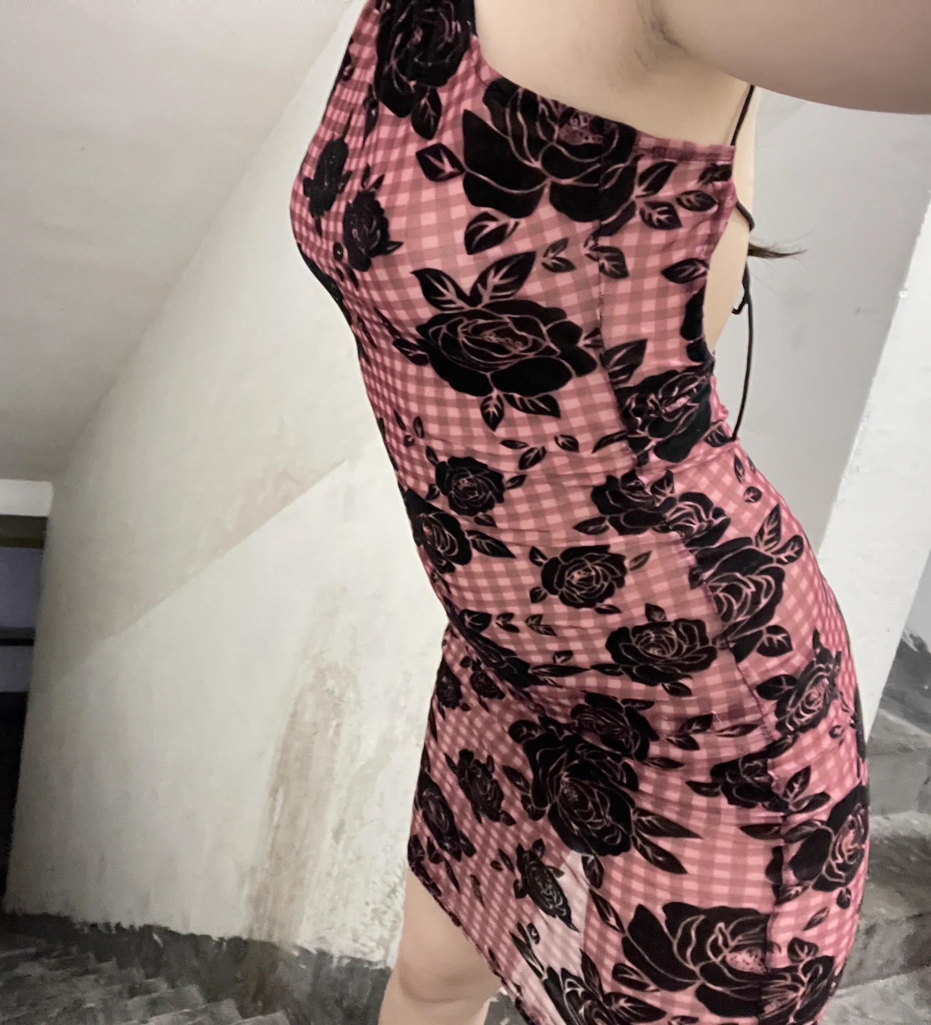 不懂为什么大家喜欢盯着我的乳头和丁字裤看呢👀@luchu888888 @luchu888 @Public_Catgirl1 https://t.co/3k7N72Muu9