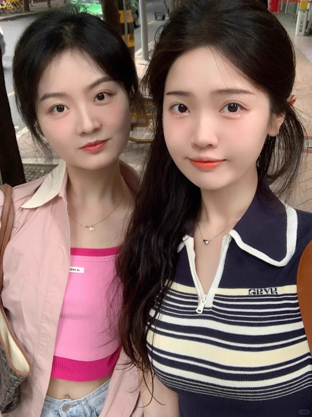两个大骚货凑一块，还是女人更了解女人. https://t.co/gZvY6f0B0Y