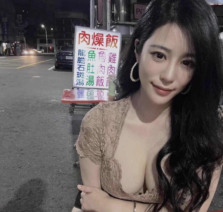 有人想幹我嗎 點讚 +1 抽一位免費#轉推留言追蹤💗 https://t.co/o9A0Kavl9F