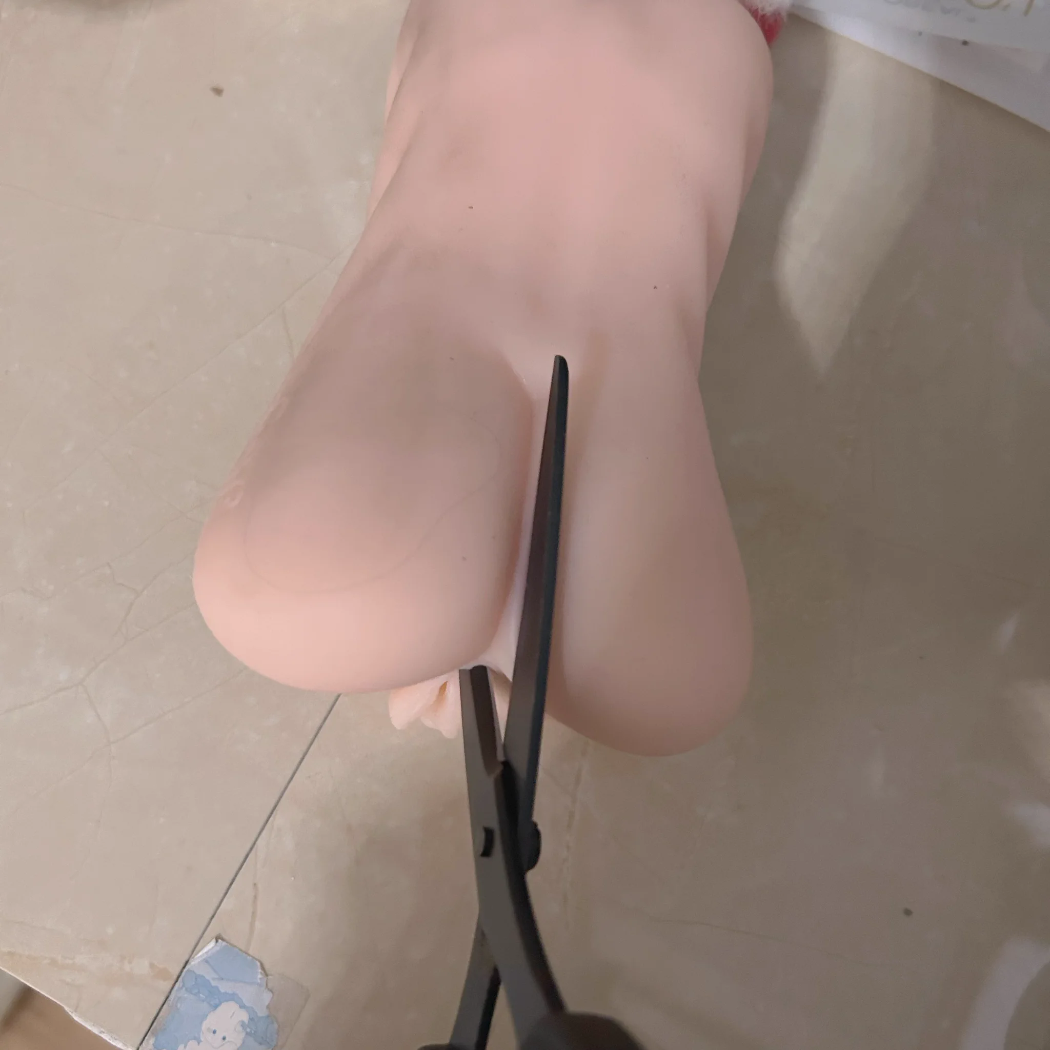 搬家好久以前寄拍的超旧飞机杯不好丢于是通通剪碎丢掉 https://t.co/dipNfVPizw